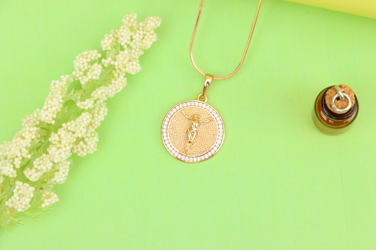 Round Rose Gold Pendant with Jesus Design and Crystal Border, XPPT1859 (2157-2)