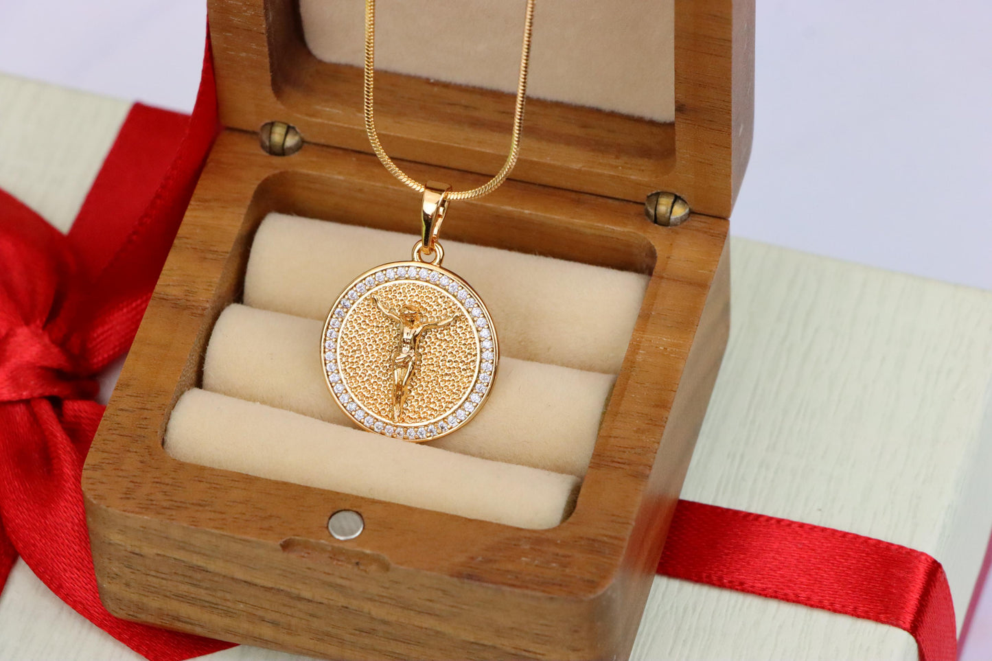 Round Rose Gold Pendant with Jesus Design and Crystal Border, XPPT1859 (2157-2)