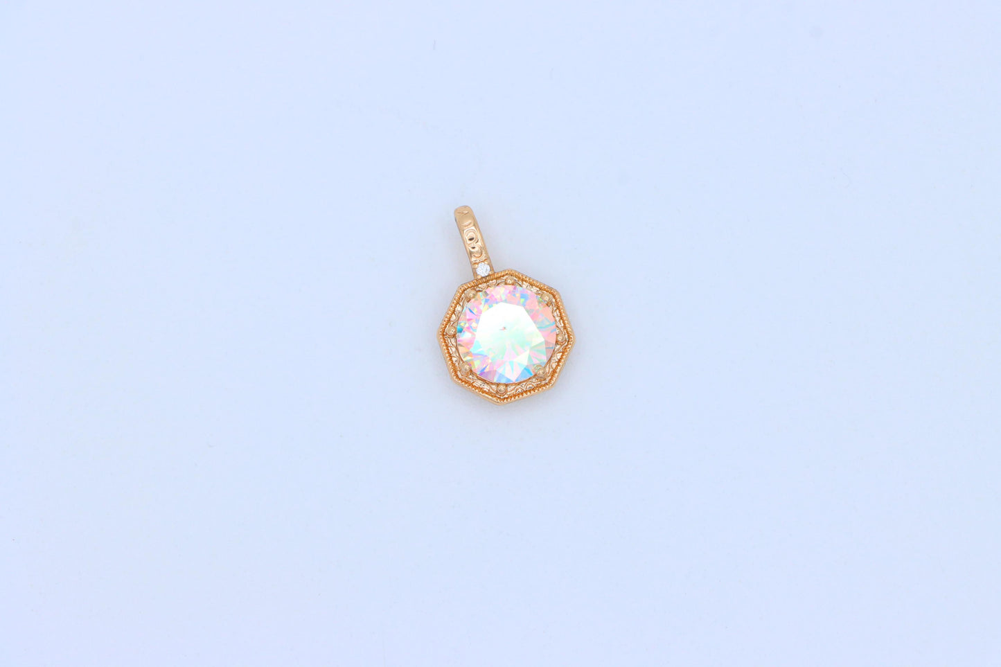 Gold-Plated Iridescent Pendant – Radiant Glow, XPPT1392 (2134-2)