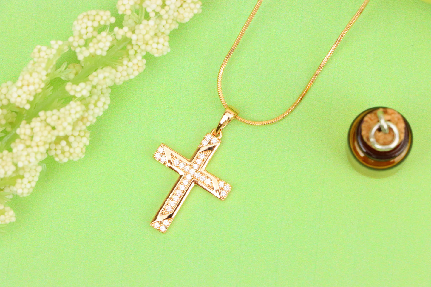 Rose Gold Cross Pendant with Diagonal Crystal Detailing Finish, XPPT1861 (2157-4)