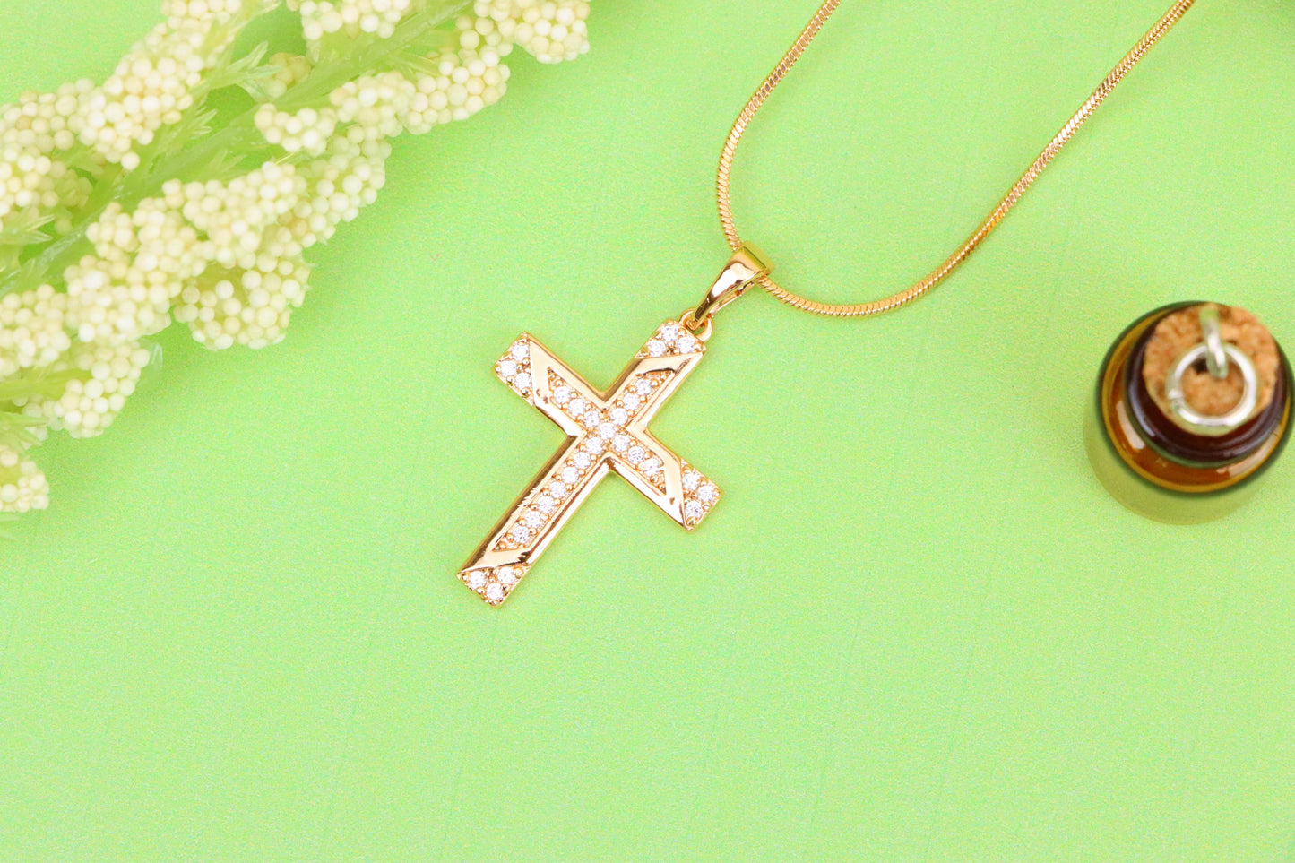 Rose Gold Cross Pendant with Diagonal Crystal Detailing Finish, XPPT1861 (2157-4)