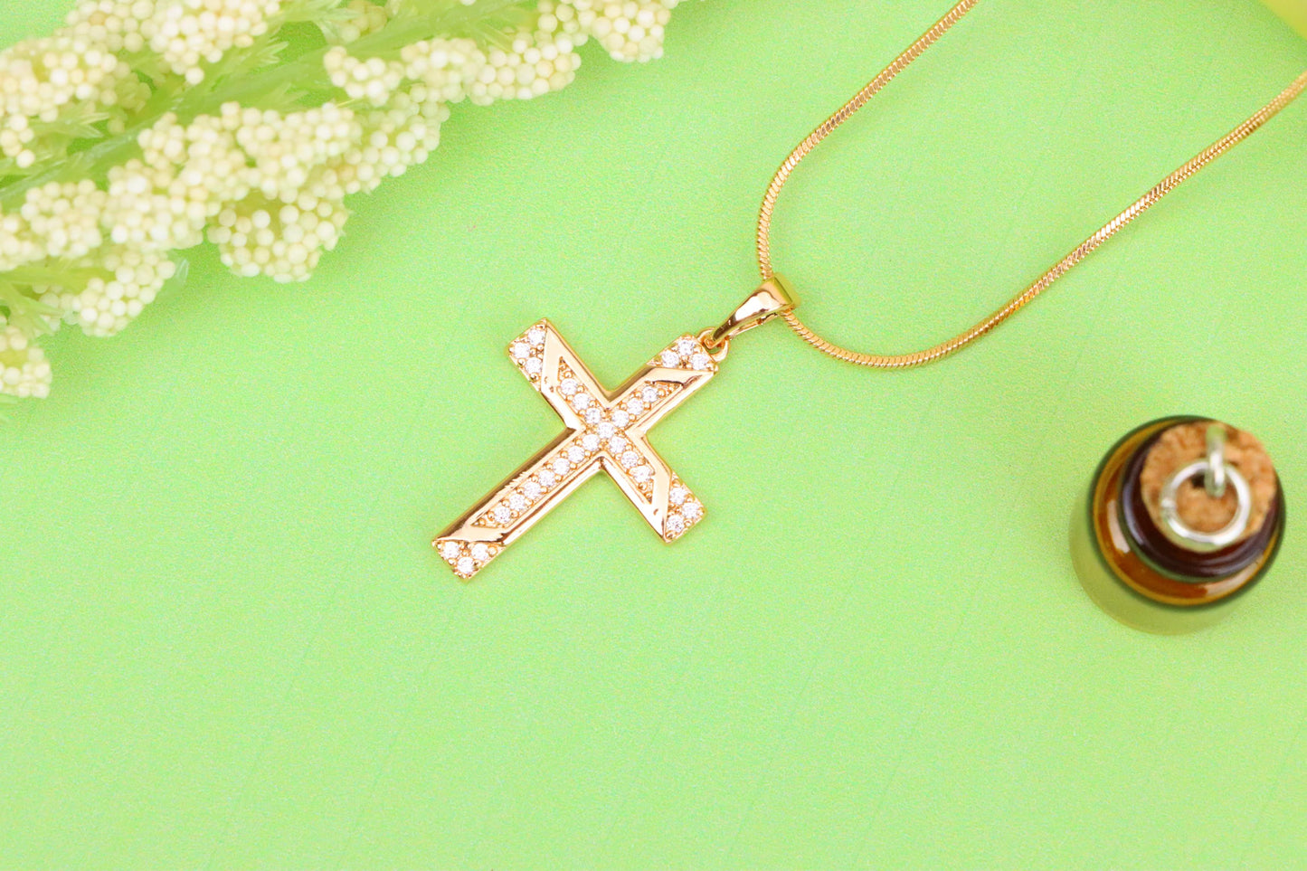 Rose Gold Cross Pendant with Diagonal Crystal Detailing Finish, XPPT1861 (2157-4)