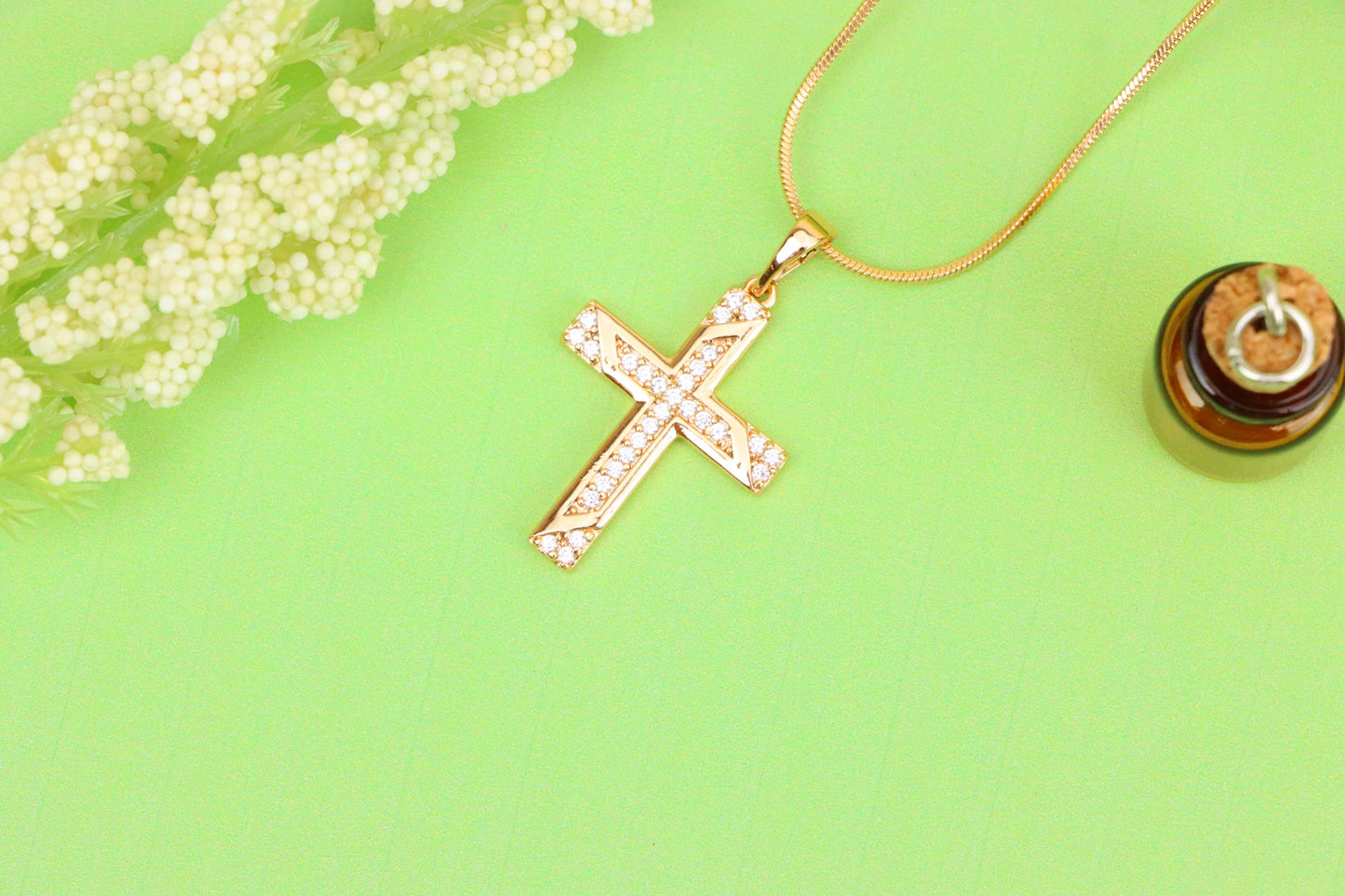 Rose Gold Cross Pendant with Diagonal Crystal Detailing Finish, XPPT1861 (2157-4)