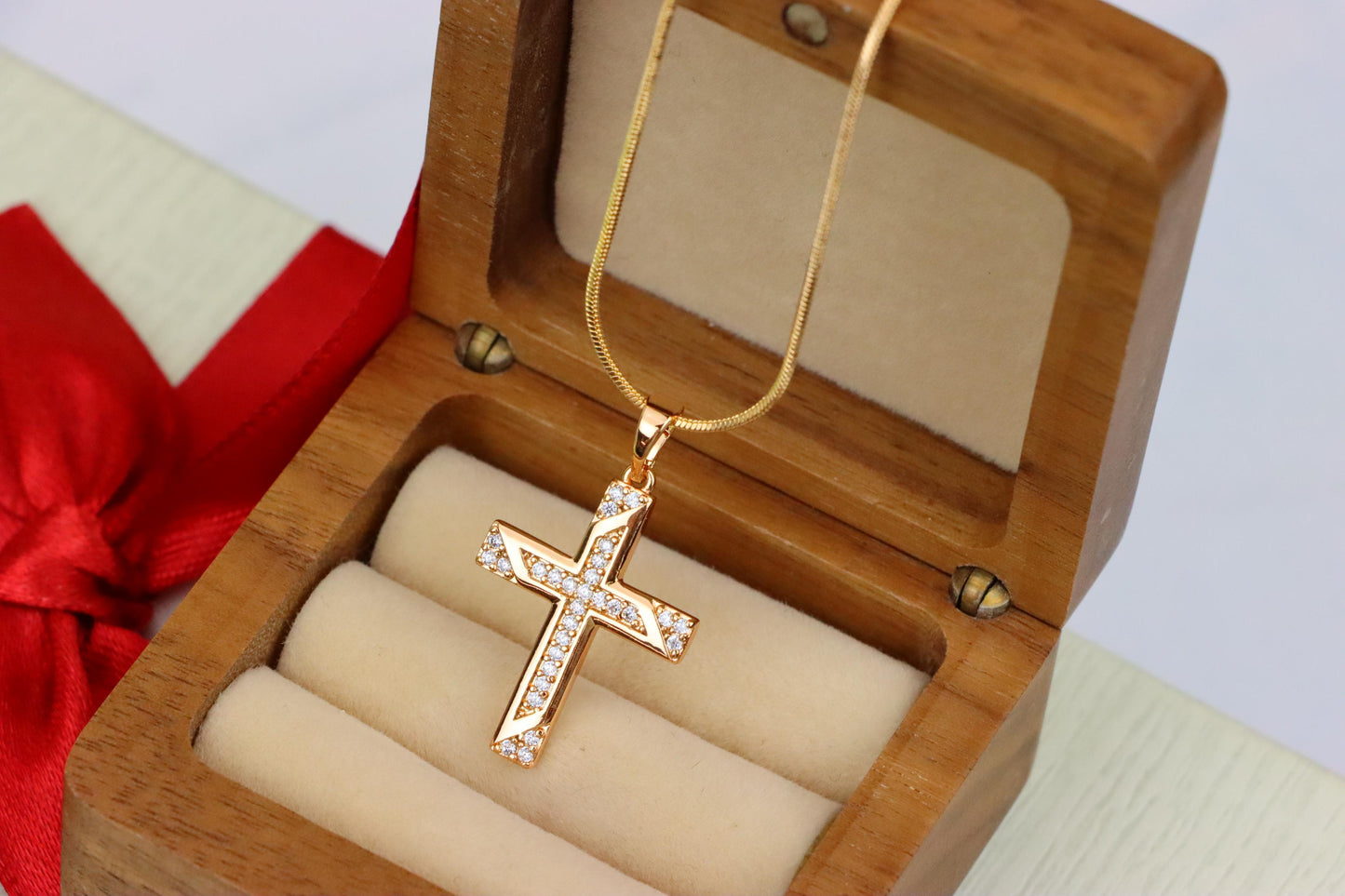 Rose Gold Cross Pendant with Diagonal Crystal Detailing Finish, XPPT1861 (2157-4)