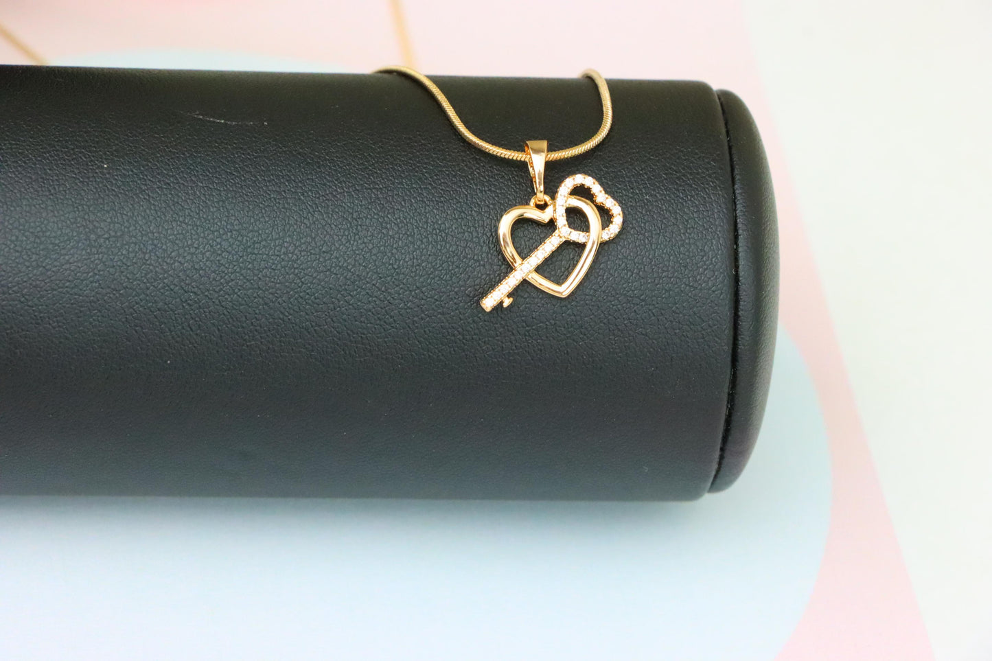 Rose Gold Heart & Key Pendant with Sparkling Stone Accents, XPPT1862 (2157-5)