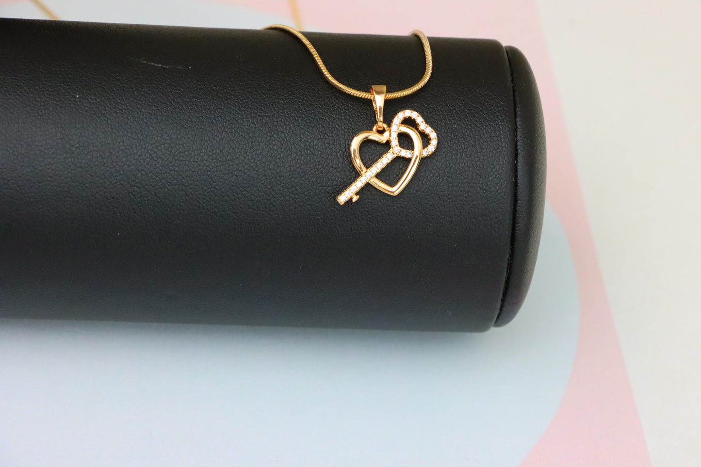 Rose Gold Heart & Key Pendant with Sparkling Stone Accents, XPPT1862 (2157-5)