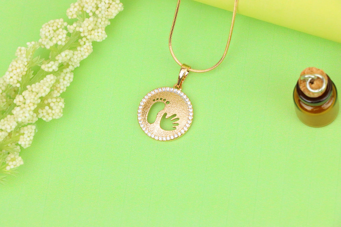 Rose Gold Round Pendant with Baby Footprint and Handprint Cutout, XPPT1397 (2134-6)