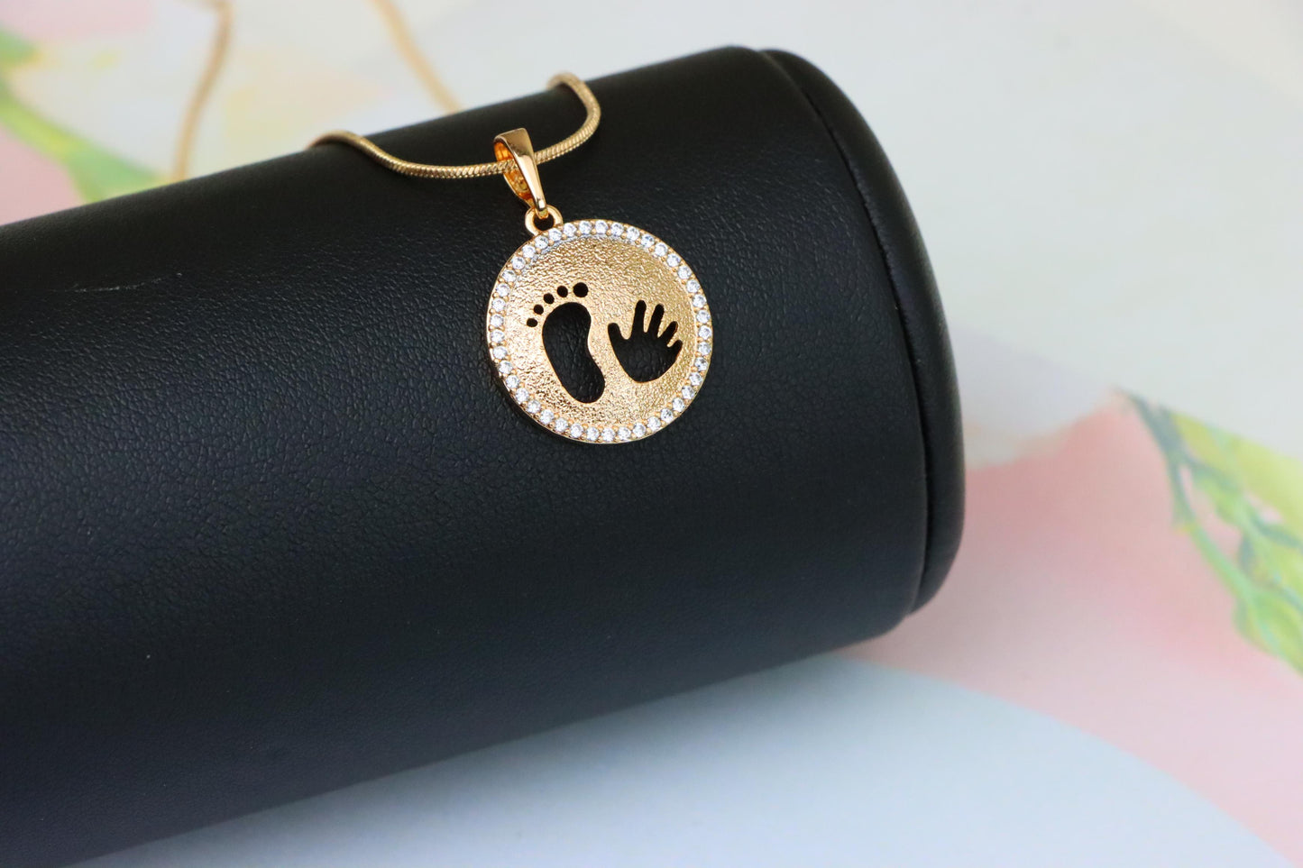 Rose Gold Round Pendant with Baby Footprint and Handprint Cutout, XPPT1397 (2134-6)