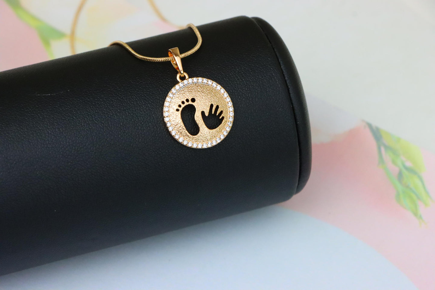 Rose Gold Round Pendant with Baby Footprint and Handprint Cutout, XPPT1397 (2134-6)