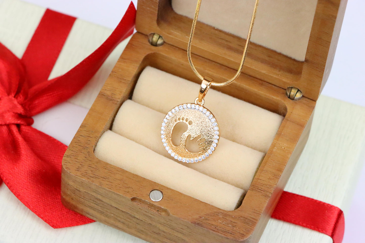Rose Gold Round Pendant with Baby Footprint and Handprint Cutout, XPPT1397 (2134-6)