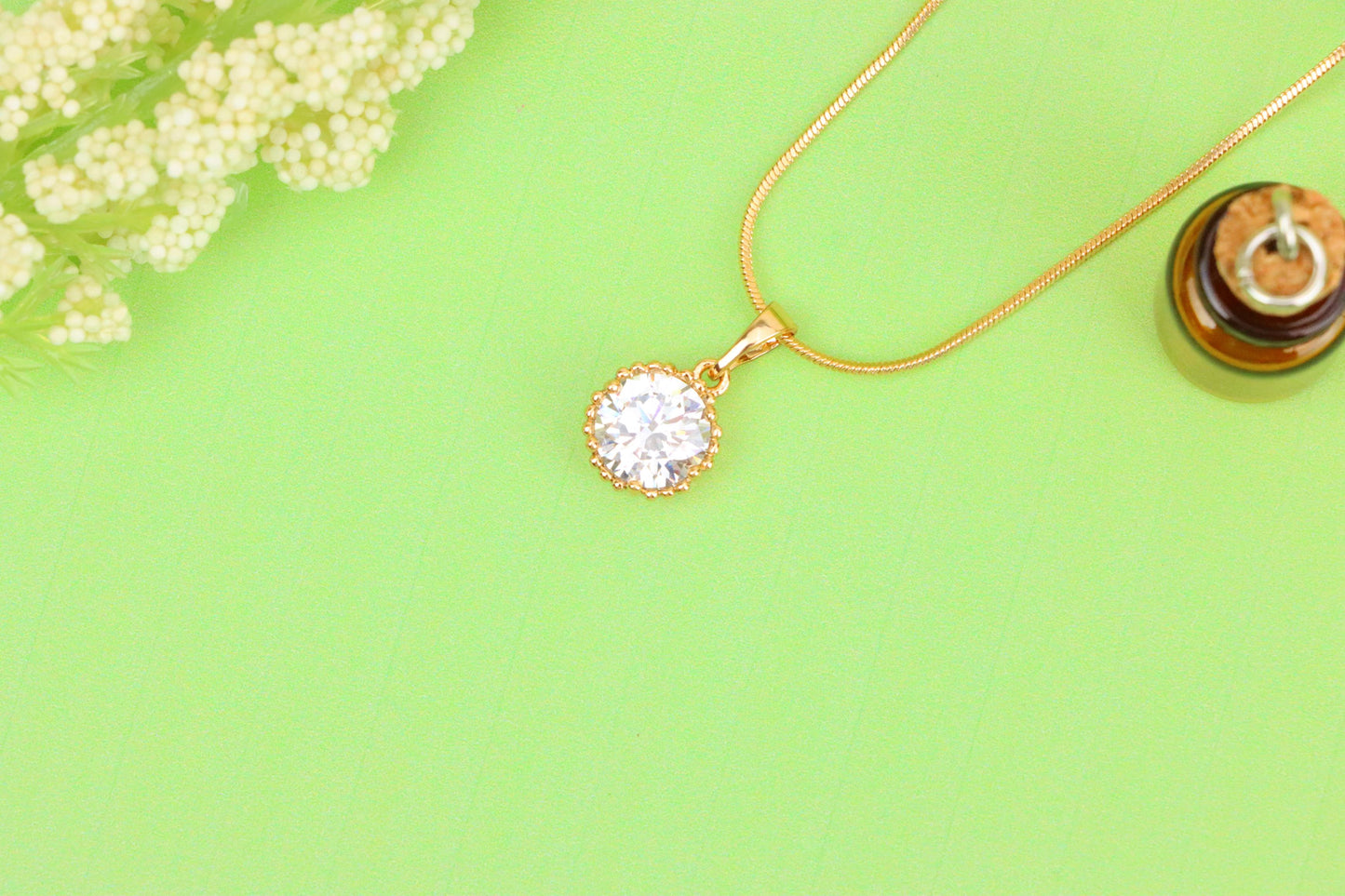 Elegant Rose Gold Round Pendant with Large White Sparkling Stone, XPPT1866 (2157-9)