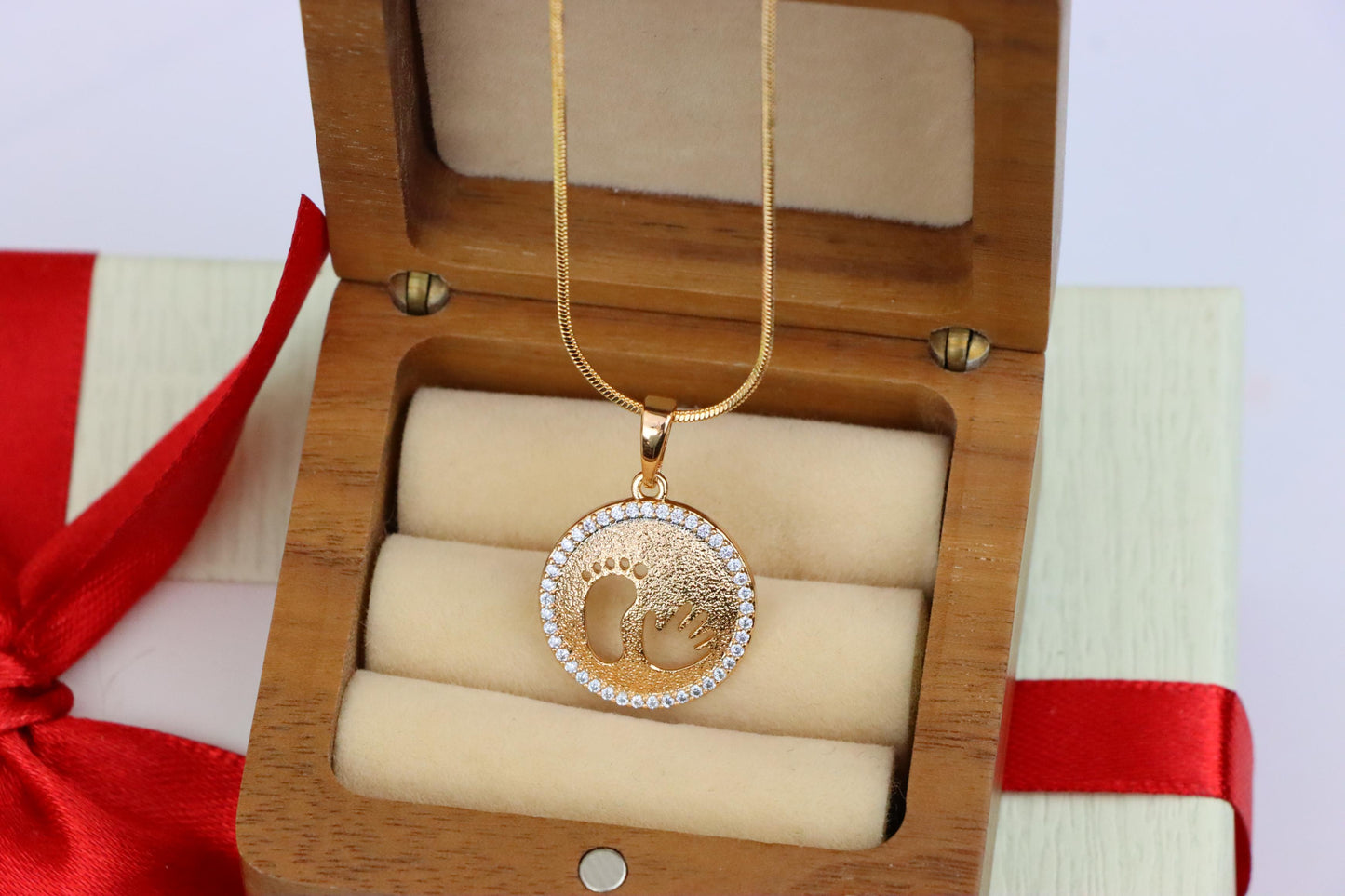 Rose Gold Round Pendant with Baby Footprint and Handprint Cutout, XPPT1397 (2134-6)