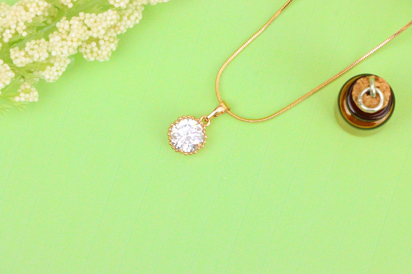 Elegant Rose Gold Round Pendant with Large White Sparkling Stone, XPPT1866 (2157-9)