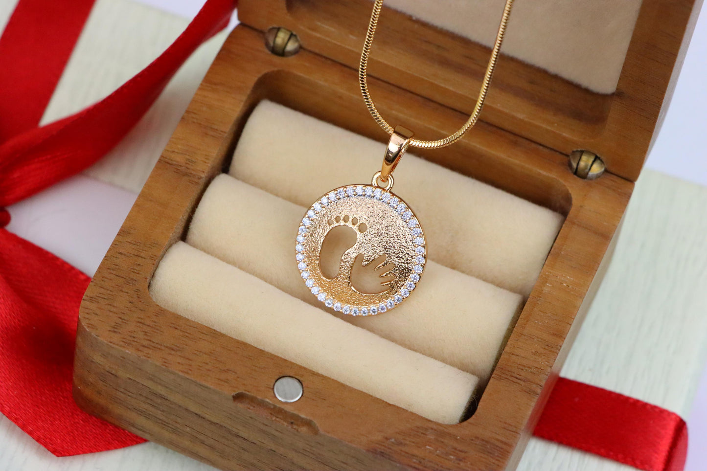 Rose Gold Round Pendant with Baby Footprint and Handprint Cutout, XPPT1397 (2134-6)