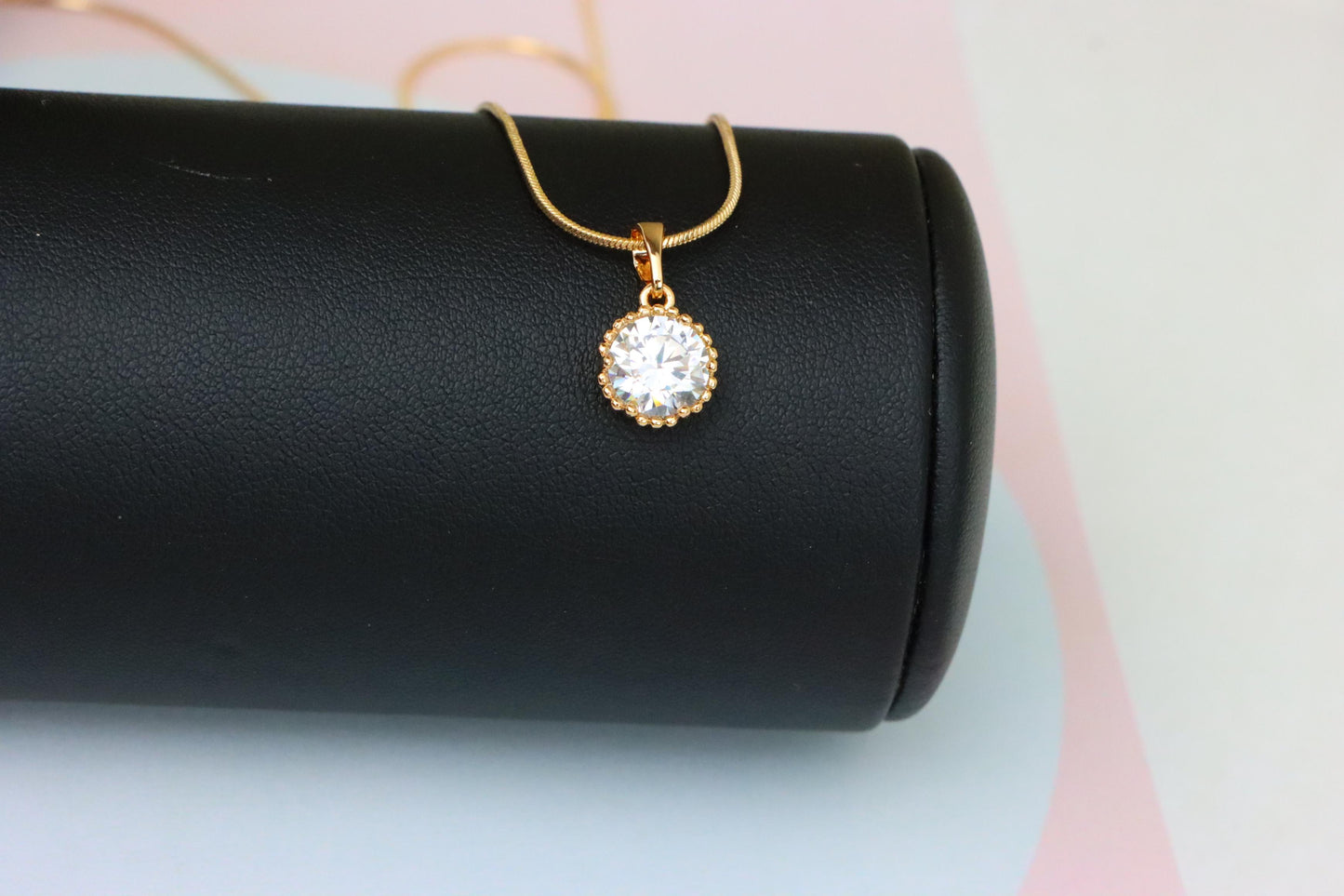 Elegant Rose Gold Round Pendant with Large White Sparkling Stone, XPPT1866 (2157-9)