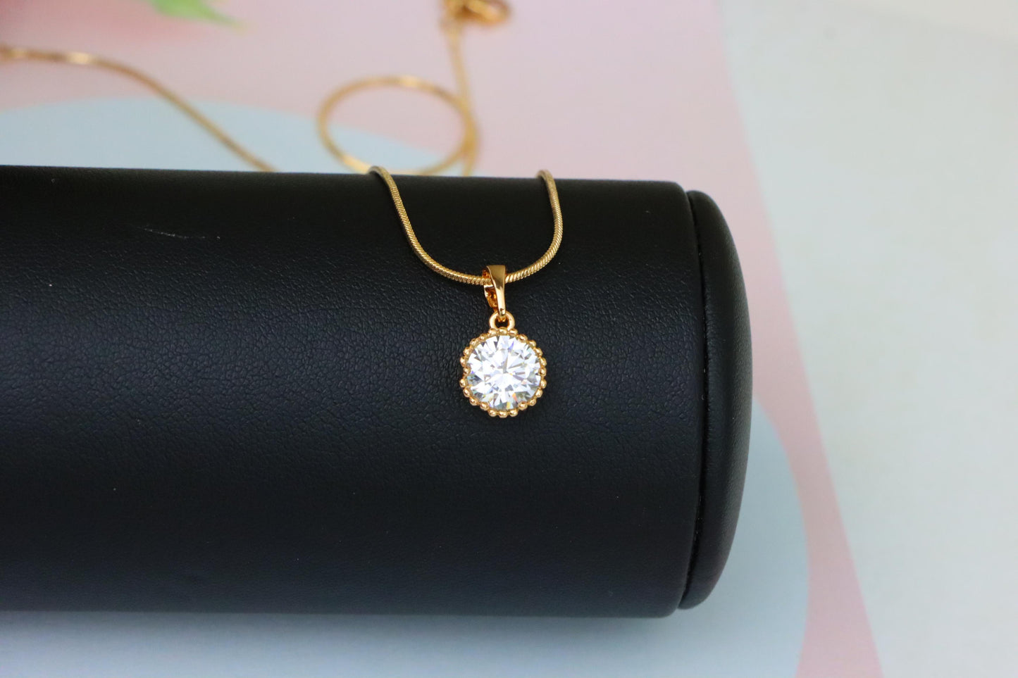 Elegant Rose Gold Round Pendant with Large White Sparkling Stone, XPPT1866 (2157-9)