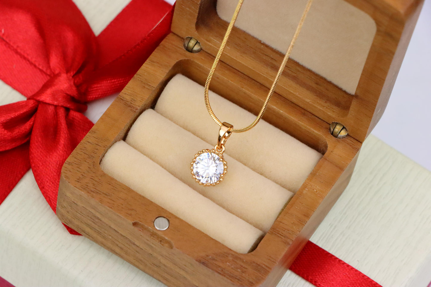 Elegant Rose Gold Round Pendant with Large White Sparkling Stone, XPPT1866 (2157-9)