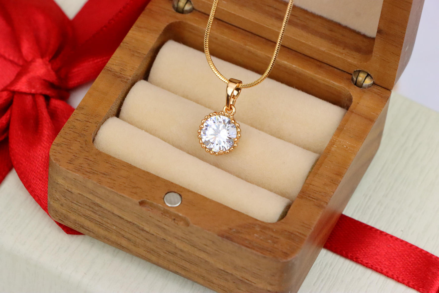 Elegant Rose Gold Round Pendant with Large White Sparkling Stone, XPPT1866 (2157-9)