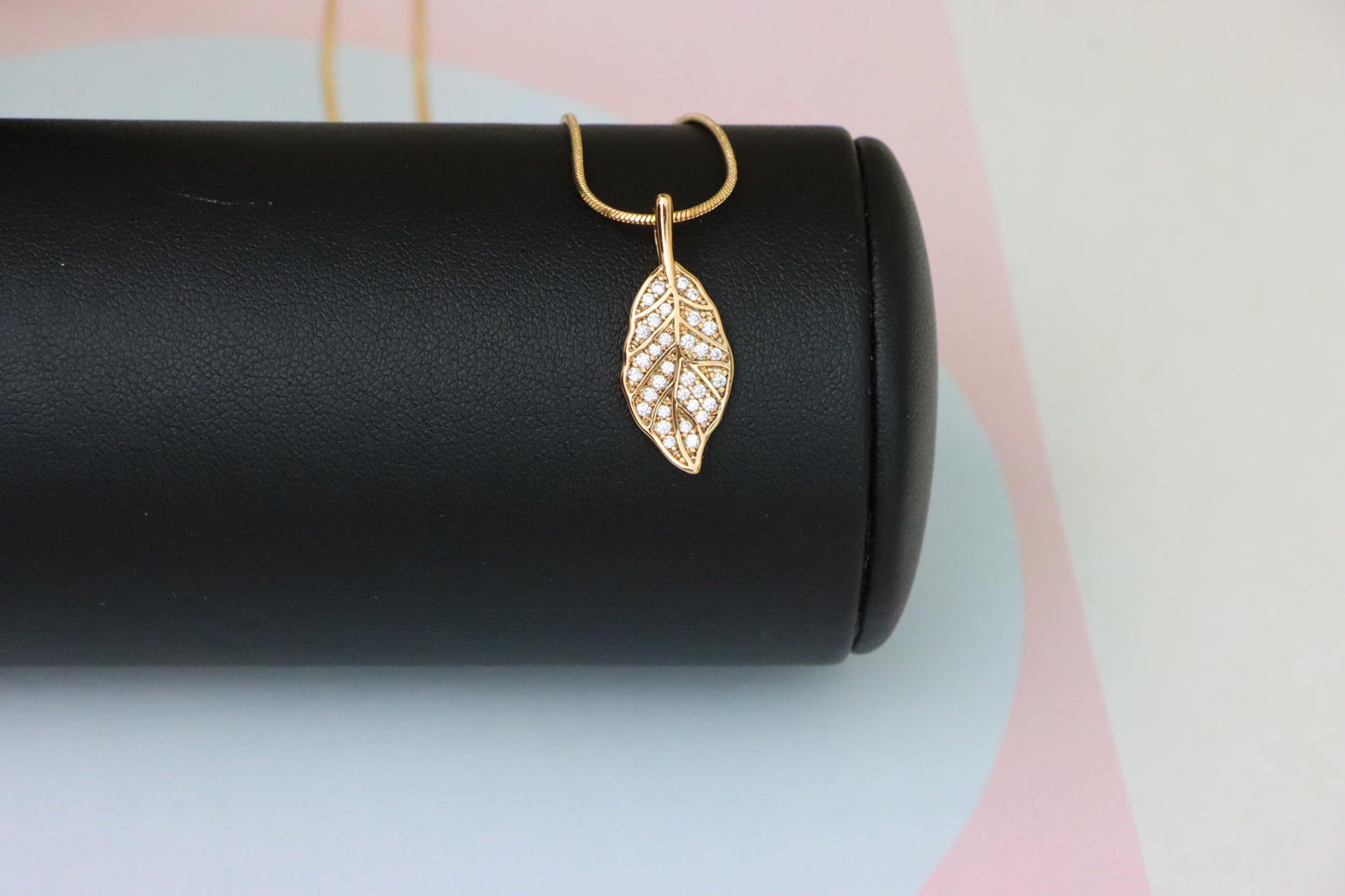 Elegant Leaf Design Rose Gold Pendant with Sparkling White Stones, XPPT1868 (2158-1)
