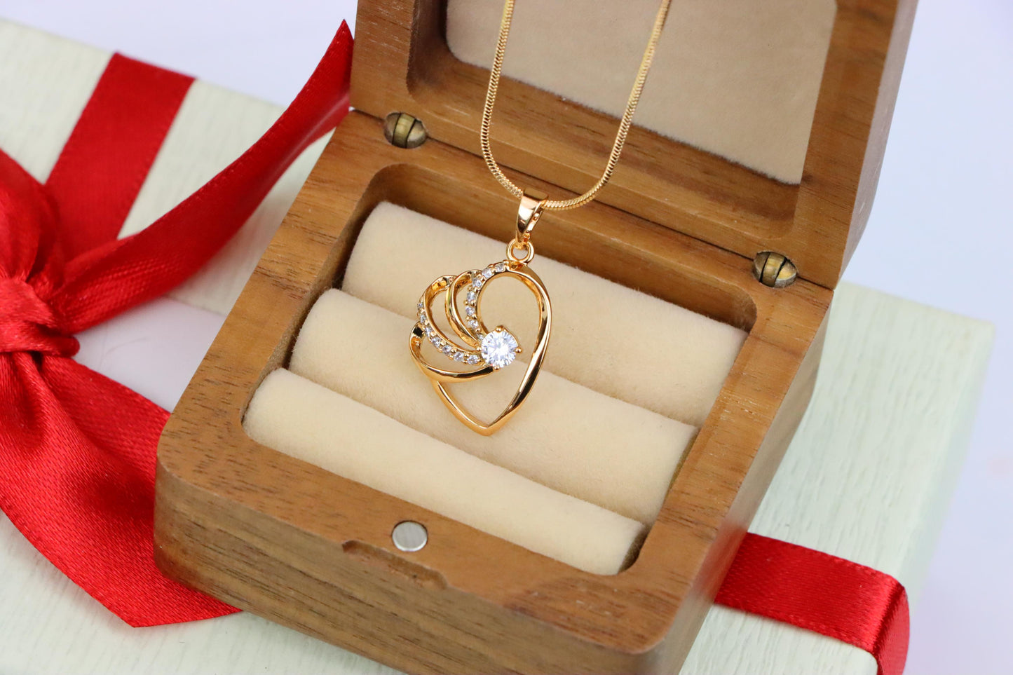 Rose Gold Heart Pendant with CZ Stone and Twisted Open Design, XPPT1400 (2134-9)