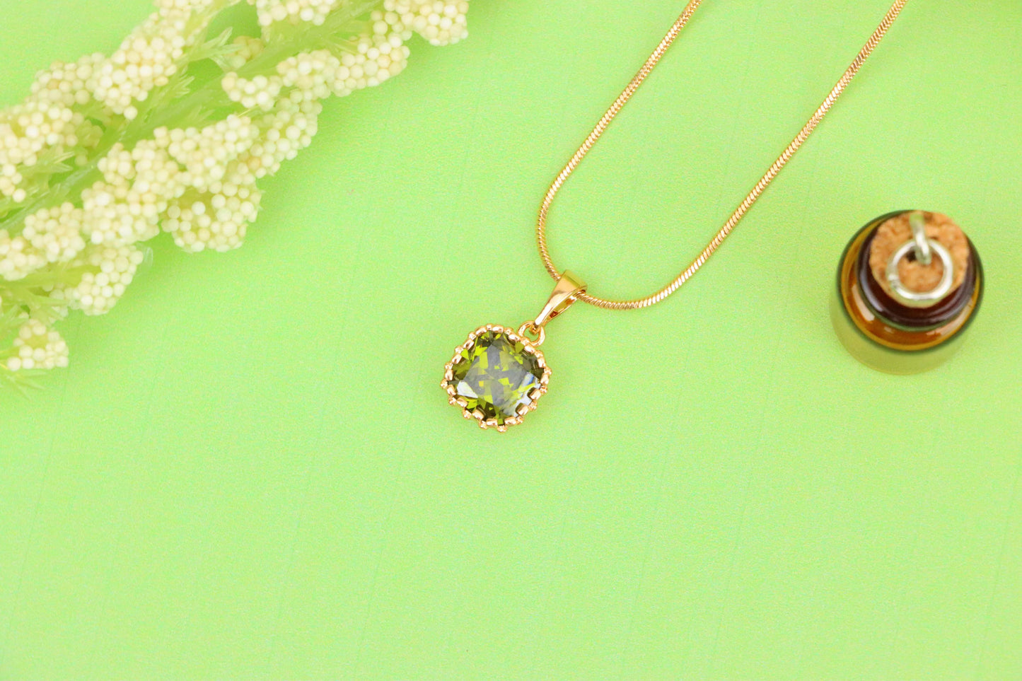 Round Green Stone Rose Gold Pendant with Delicate Beaded Frame, XPPT1869 (2158-2)