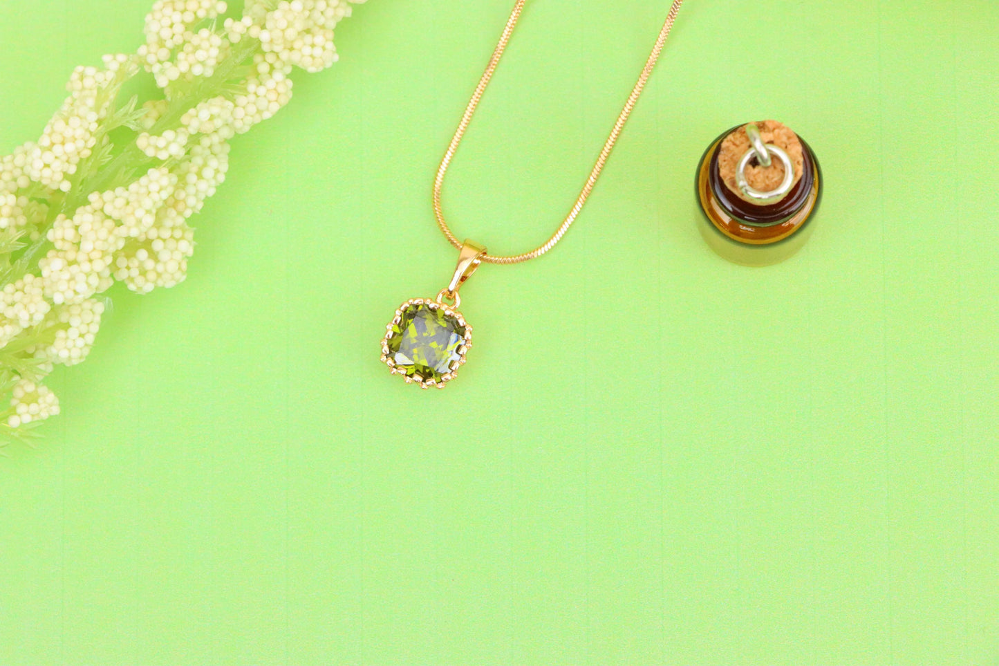 Round Green Stone Rose Gold Pendant with Delicate Beaded Frame, XPPT1869 (2158-2)