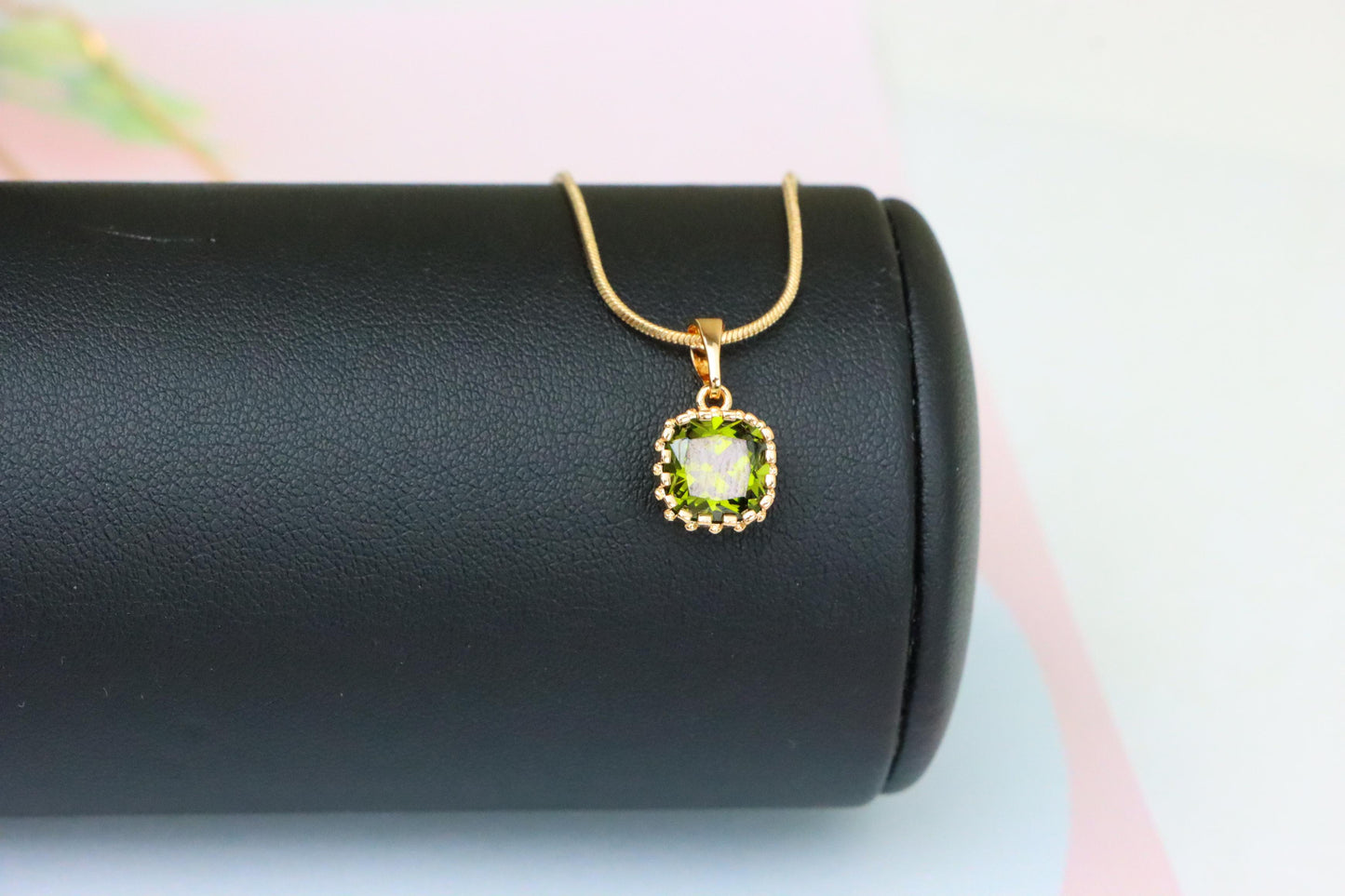 Round Green Stone Rose Gold Pendant with Delicate Beaded Frame, XPPT1869 (2158-2)