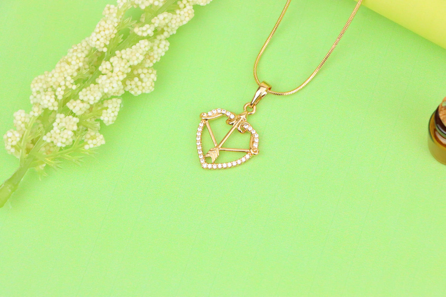 Elegant Rose Gold Heart Arrow Pendant with Sparkling Accents, XPPT1407 (2135-6)