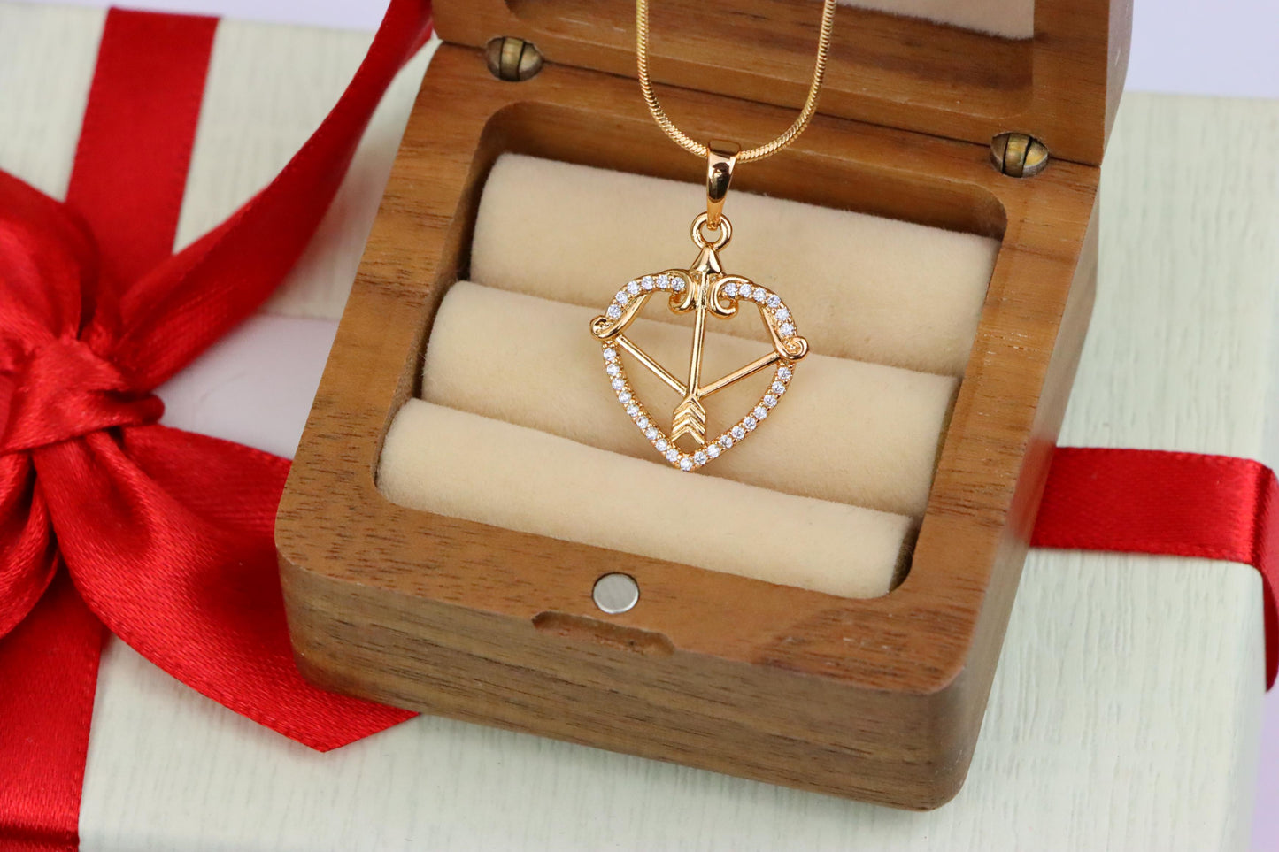 Elegant Rose Gold Heart Arrow Pendant with Sparkling Accents, XPPT1407 (2135-6)