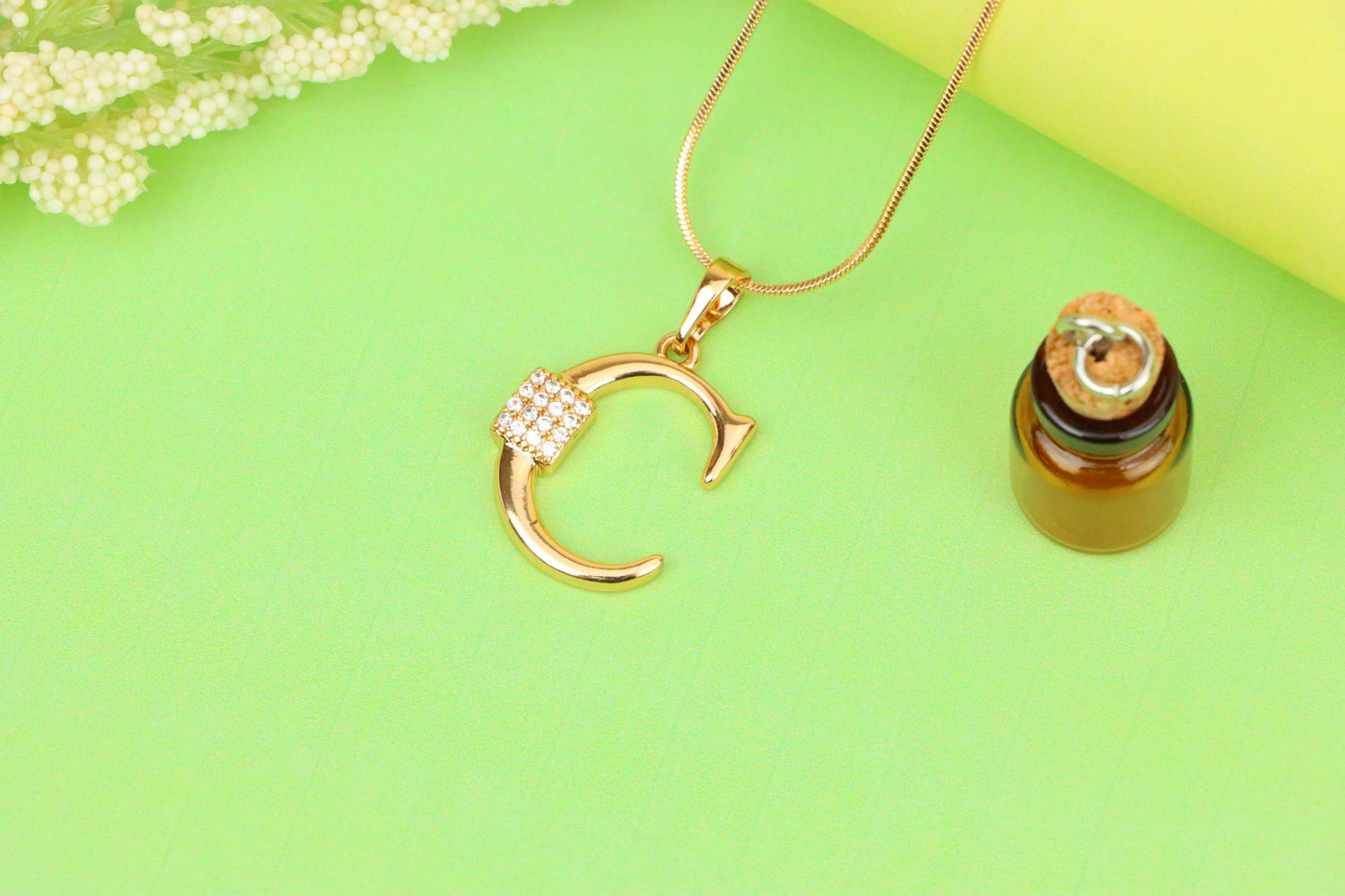 Elegant Rose Gold Plated C Letter Pendant with Sparkling Accents, XPPT1414 (2136-1)
