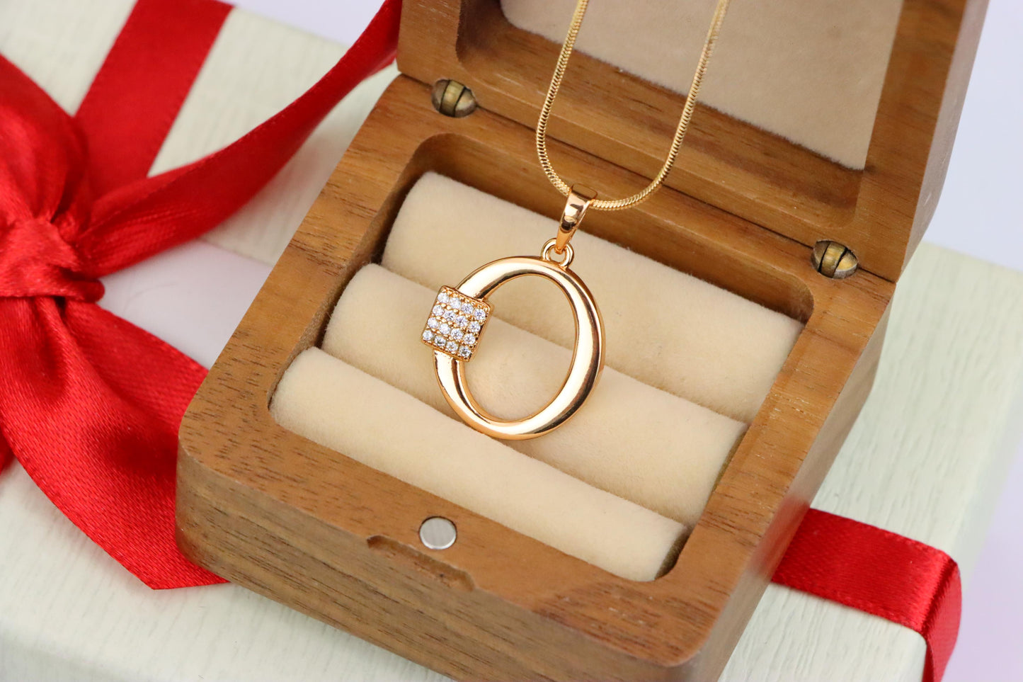 Rose Gold O Letter Pendant with Sparkling CZ Accents, XPPT1426 (2136-1)