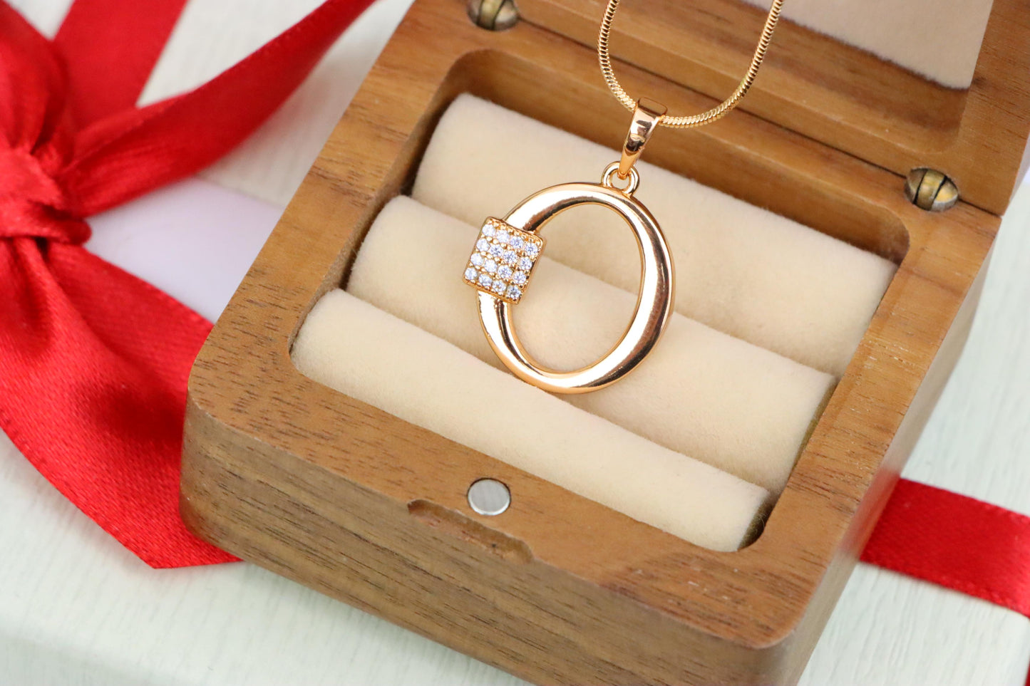Rose Gold O Letter Pendant with Sparkling CZ Accents, XPPT1426 (2136-1)