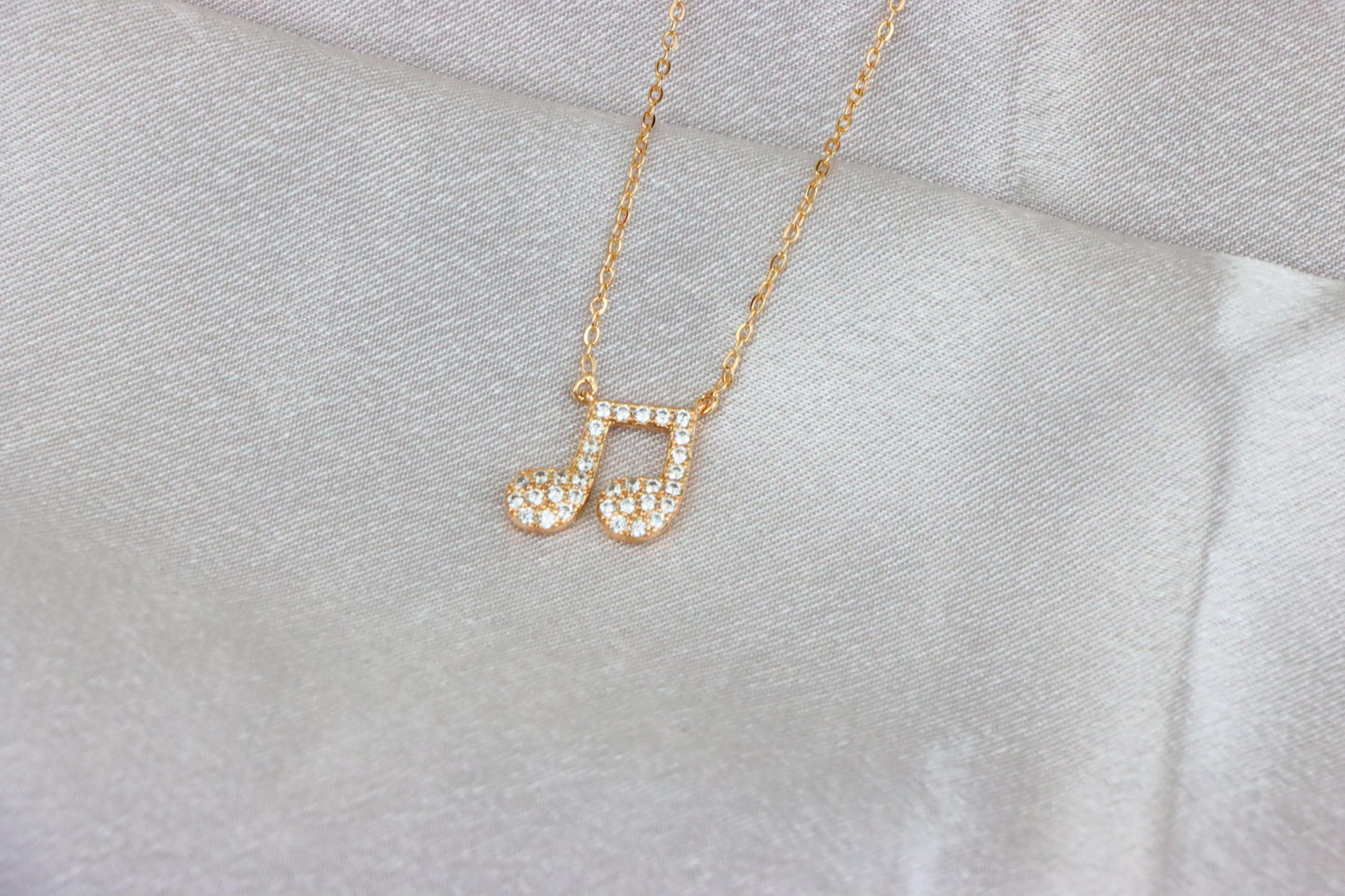 Sparkling Music Note Pendant Rose Gold Necklace, XPNL1892 (2160-5)