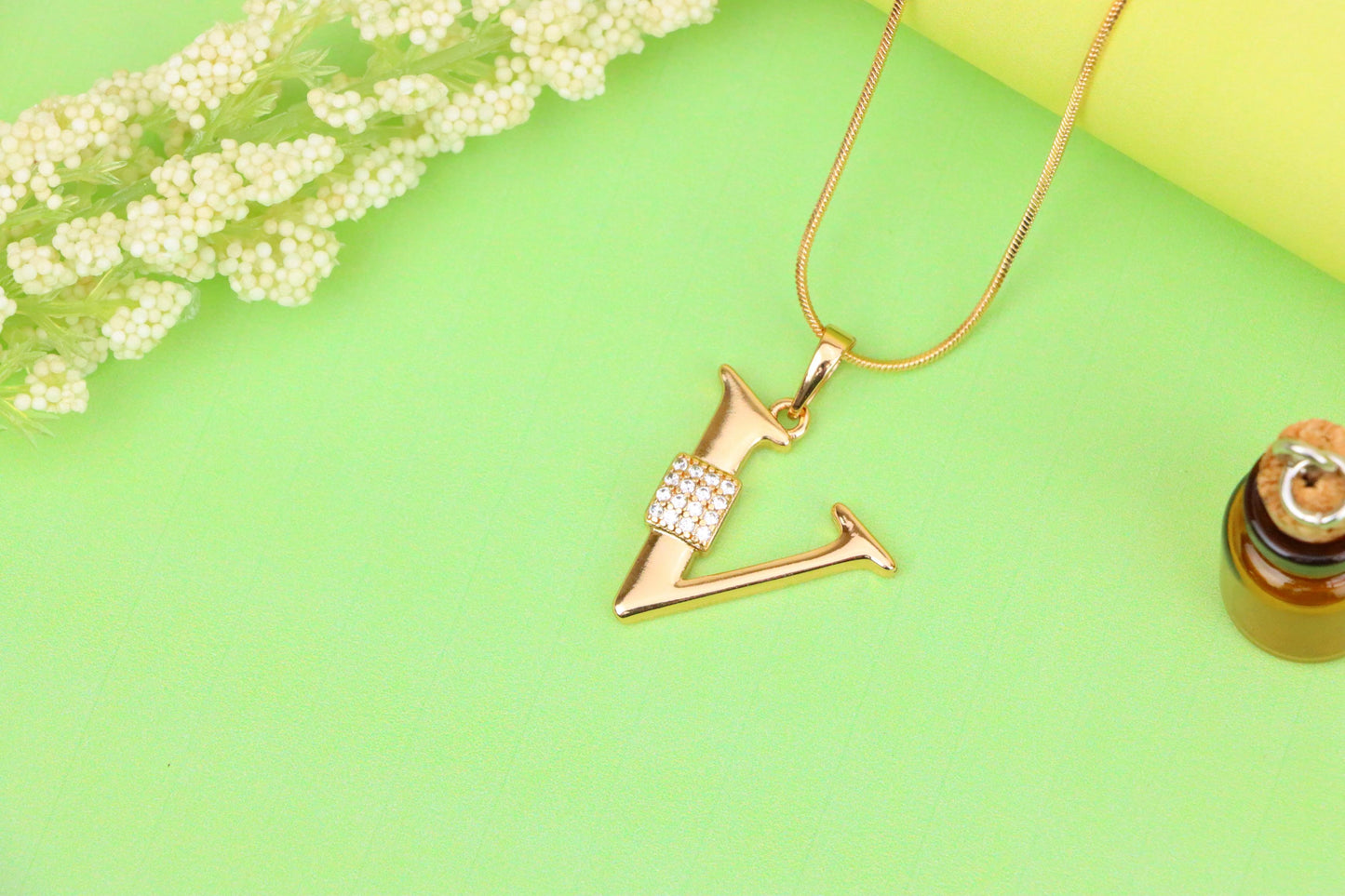 Rose Gold V Letter Pendant with CZ Accents, XPPT1433 (2136-1)