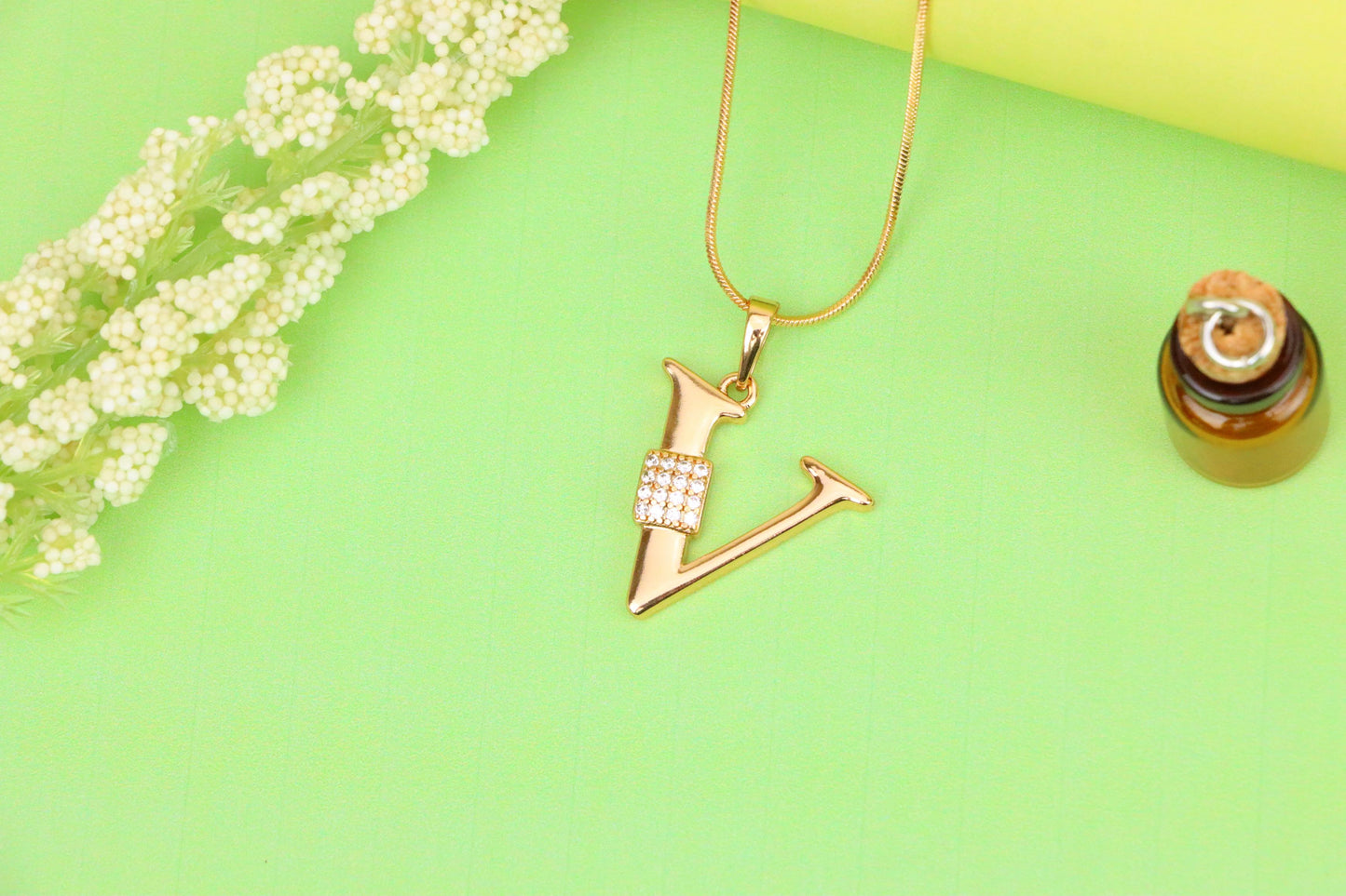 Rose Gold V Letter Pendant with CZ Accents, XPPT1433 (2136-1)