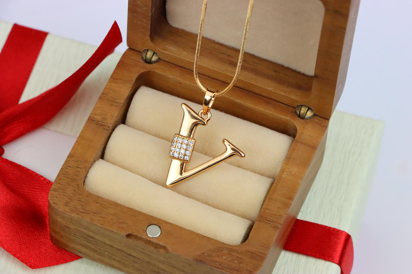 Rose Gold V Letter Pendant with CZ Accents, XPPT1433 (2136-1)