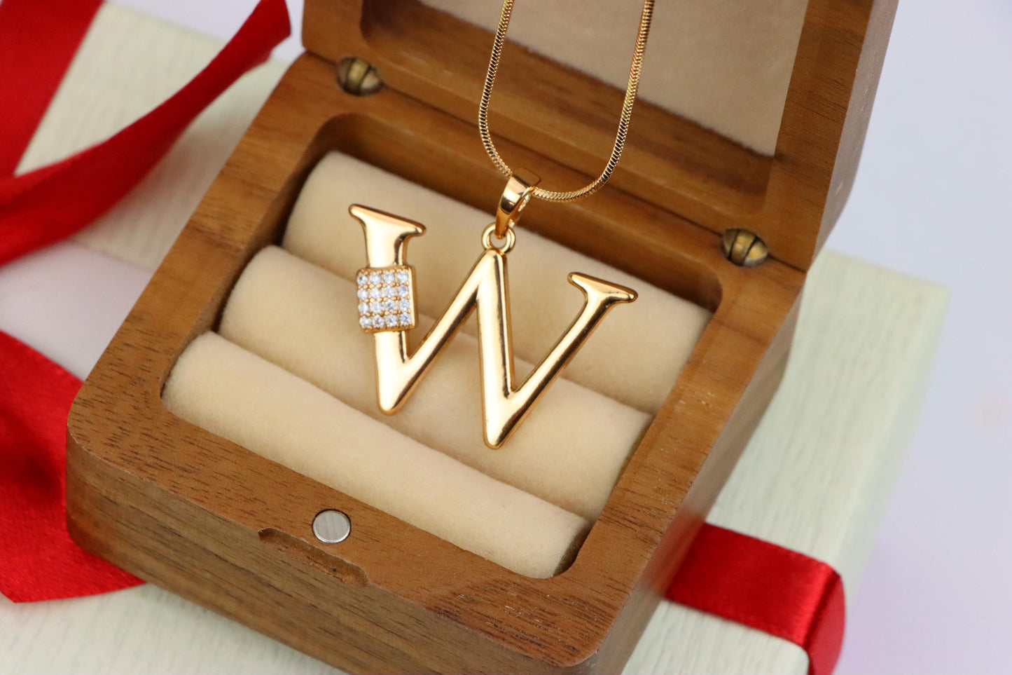 Rose Gold W Letter Pendant with CZ Detail Elegant Charm, XPPT1434 (2136-1)