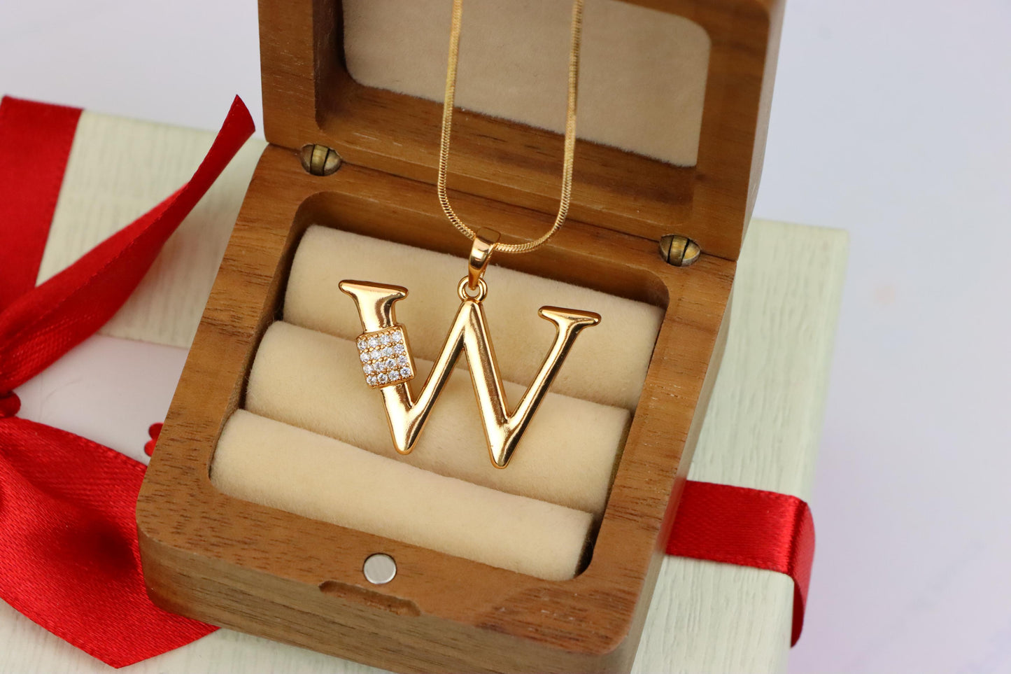 Rose Gold W Letter Pendant with CZ Detail Elegant Charm, XPPT1434 (2136-1)