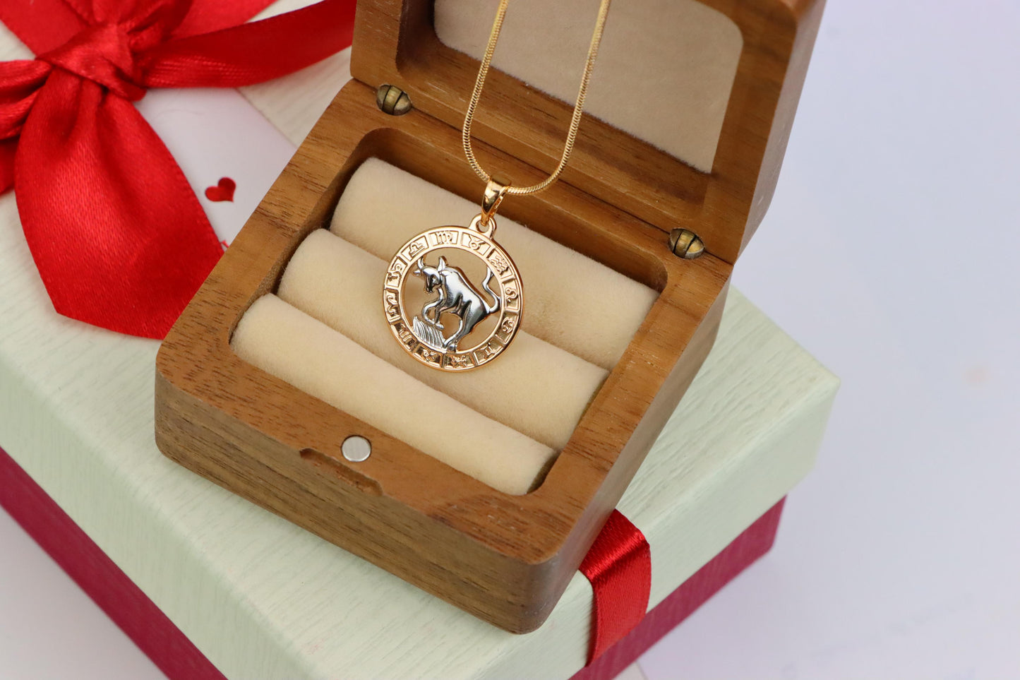 Rose Gold Taurus Zodiac Pendant with Bull Motif and Symbol Ring, XPPT1446 (2136-9)