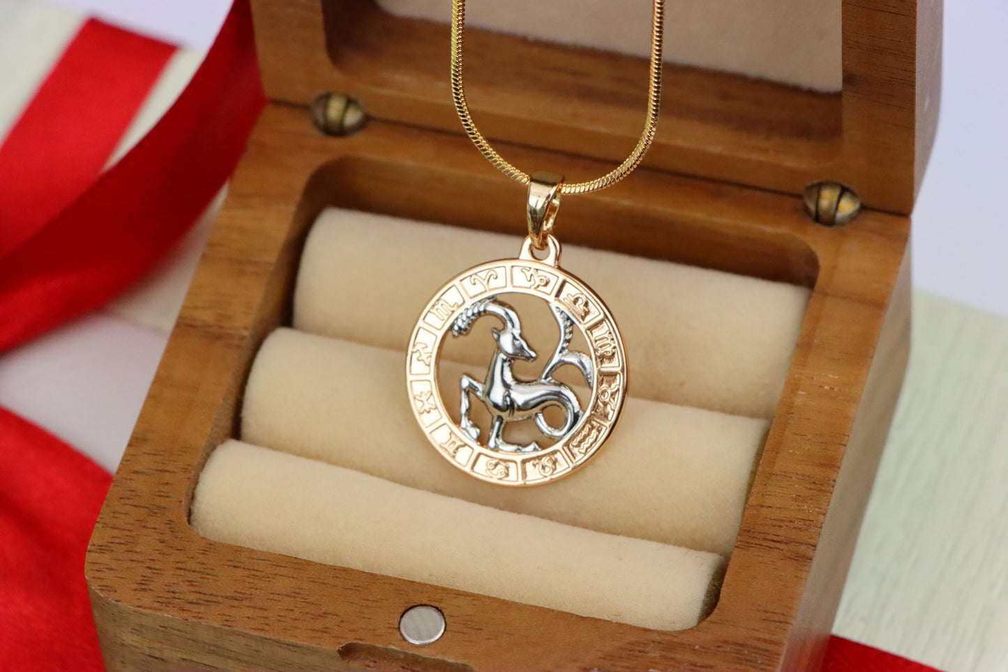 Rose Gold Capricorn Zodiac Pendant with Elegant Goat Symbol Design, XPPT1452 (2136-9)