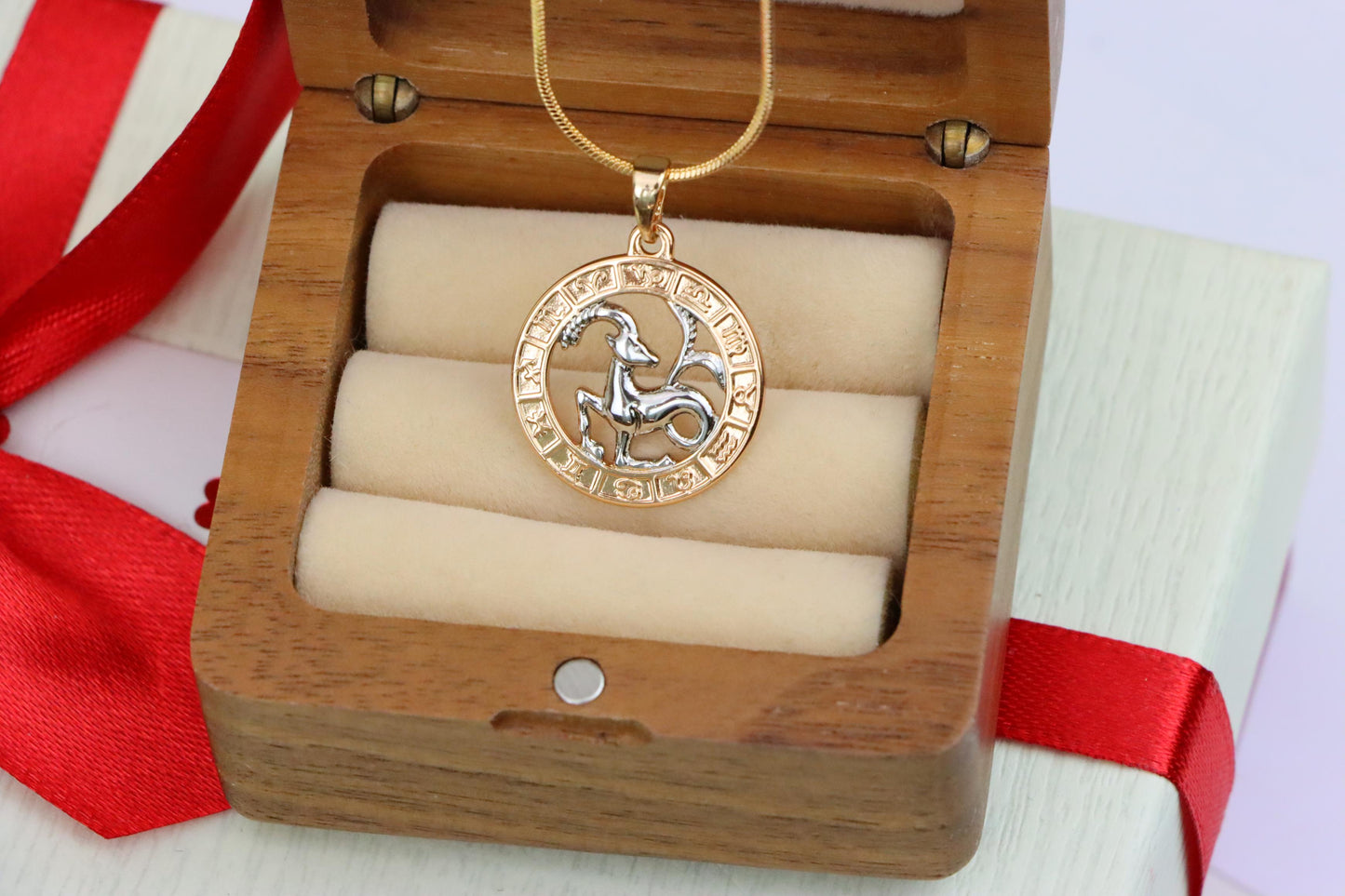 Rose Gold Capricorn Zodiac Pendant with Elegant Goat Symbol Design, XPPT1452 (2136-9)