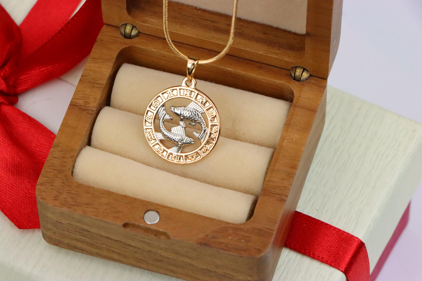 Rose Gold Pisces Zodiac Pendant with Twin Fish Symbol Design, XPPT1456 (2136-9)