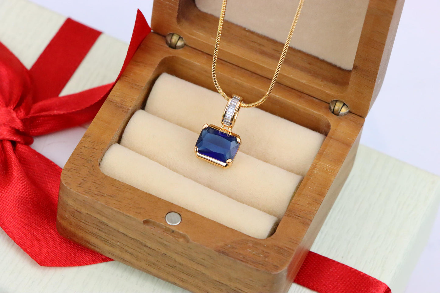 Royal Blue Gemstone Pendant with Elegant Gold Plated Frame, XPPT1776 (2162-7)