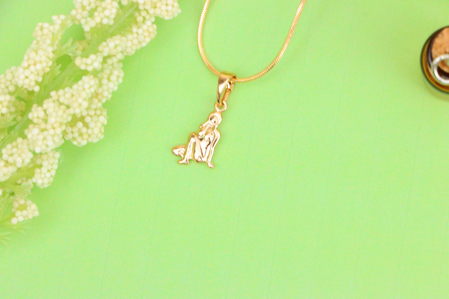 Artistic Nude Woman Rose Gold Pendant Elegant Design, XPPT1467 (2137-2)