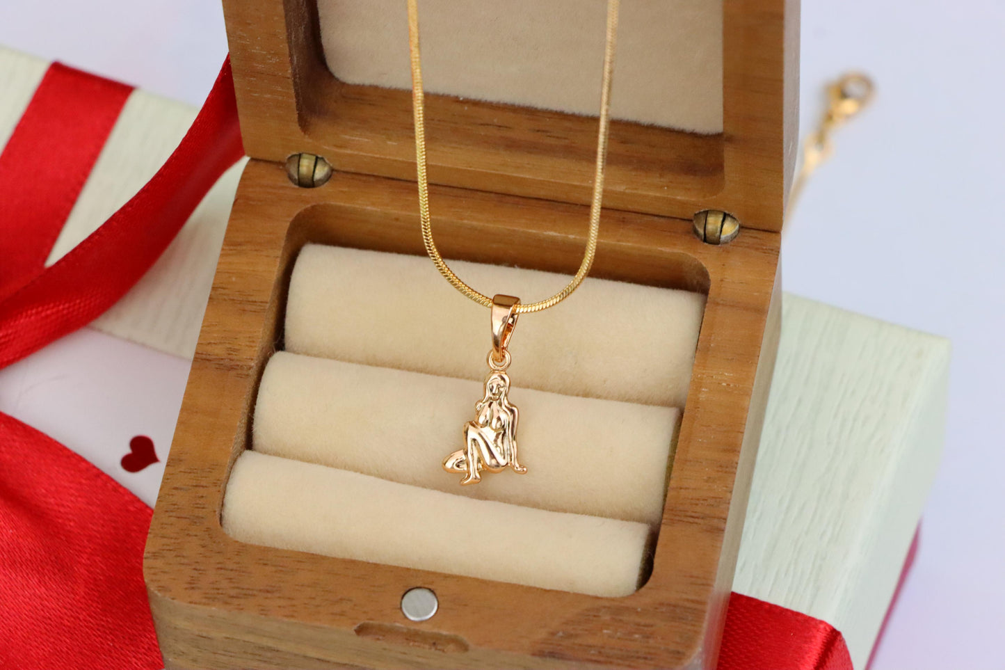 Artistic Nude Woman Rose Gold Pendant Elegant Design, XPPT1467 (2137-2)