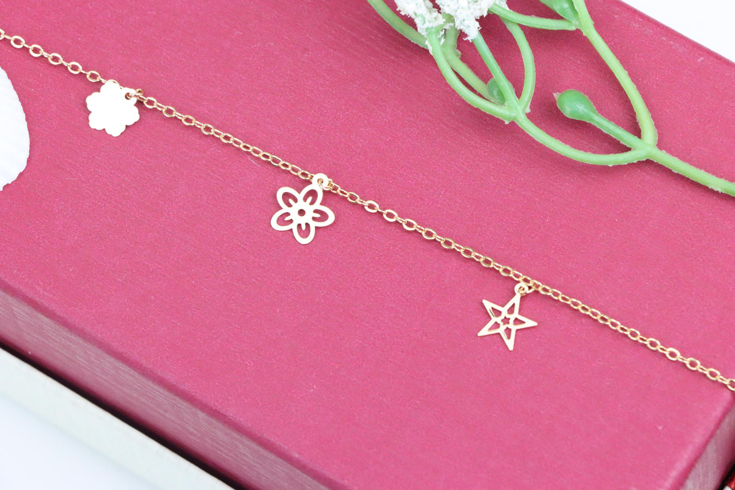 Chic Rose Gold Bracelet with Star & Flower Charms, XPBL1162 (2117-1)