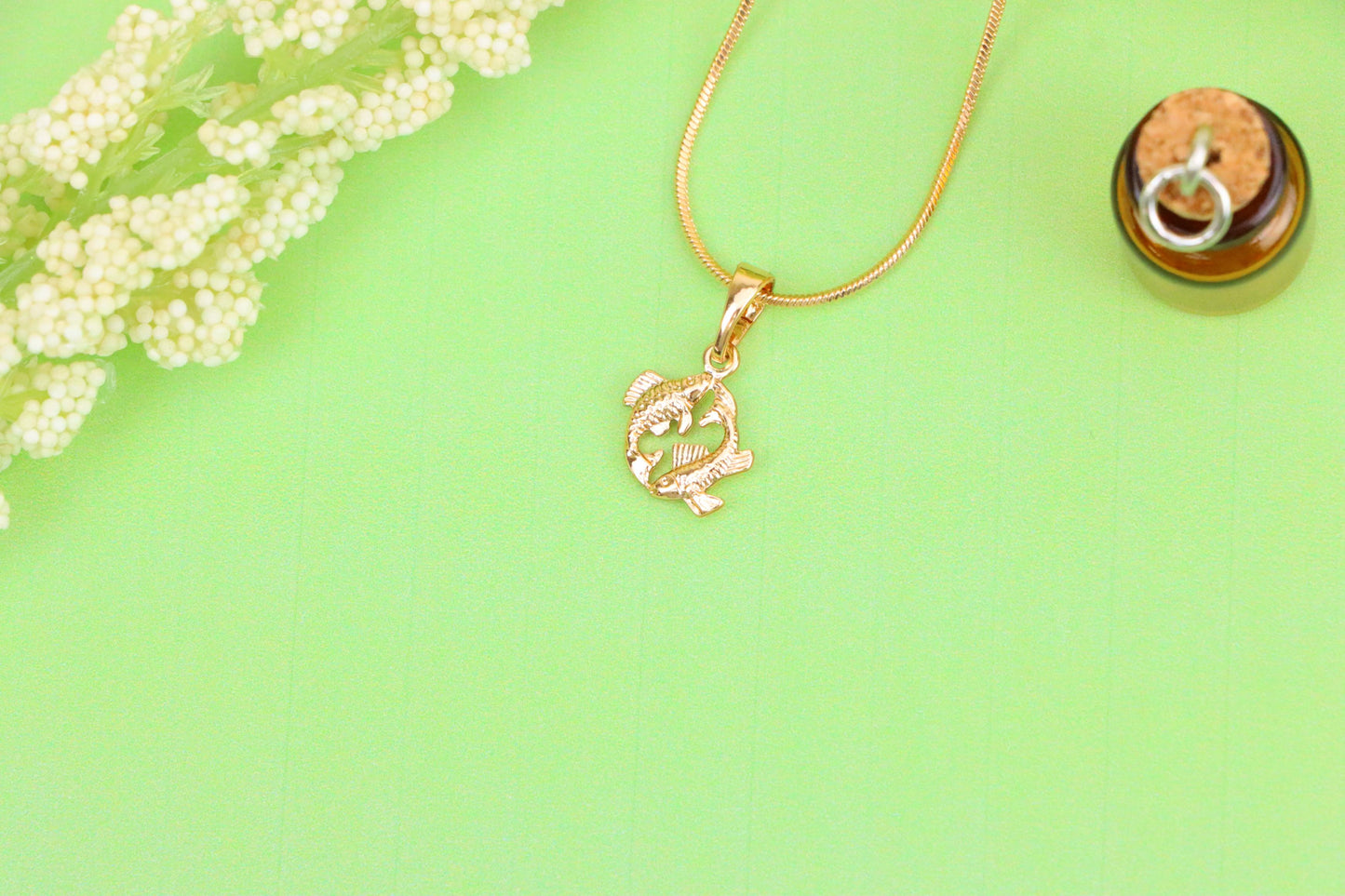 Pisces Zodiac Rose Gold Pendant Artistic Dual Fish Charm, XPPT1473 (2137-2)