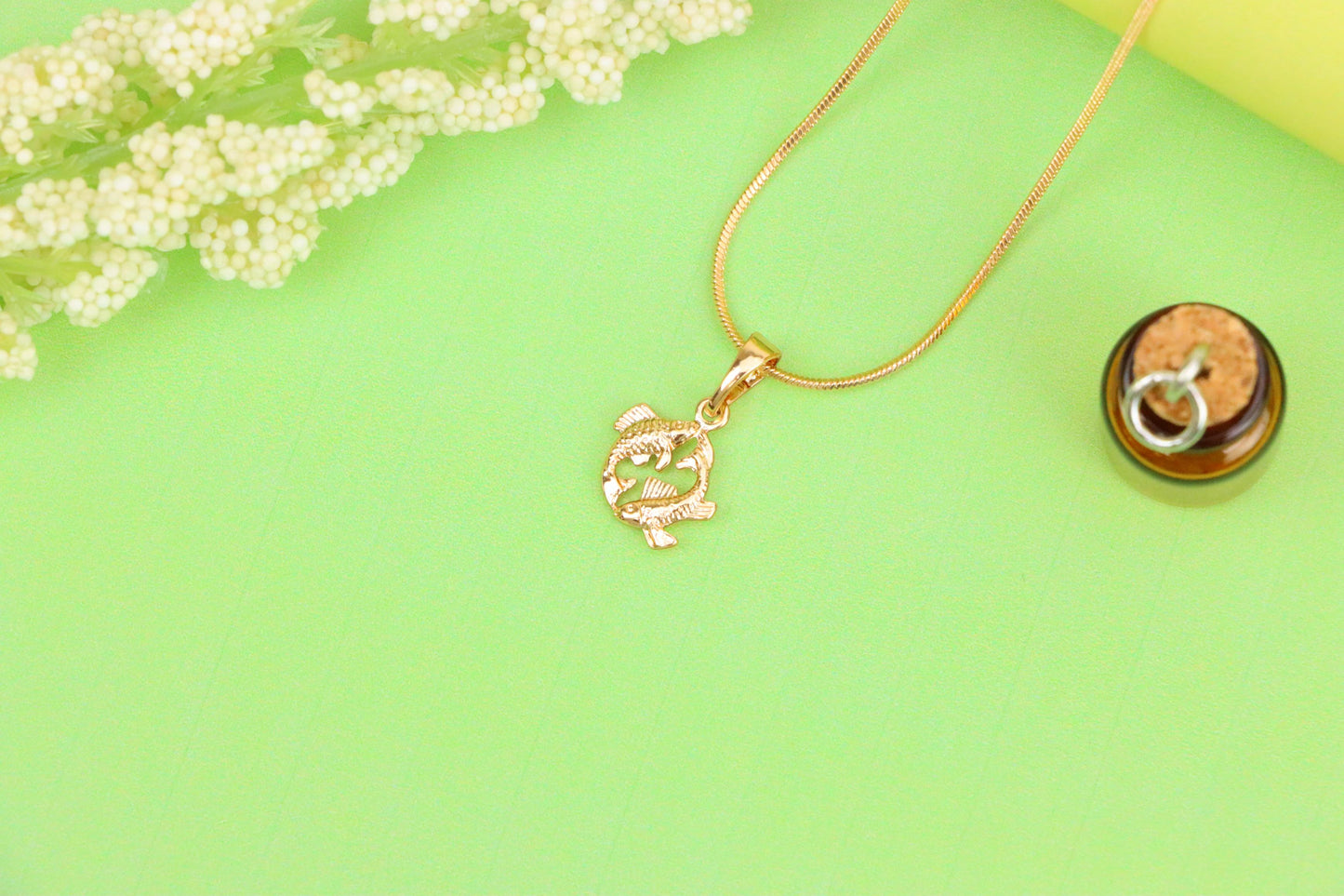 Pisces Zodiac Rose Gold Pendant Artistic Dual Fish Charm, XPPT1473 (2137-2)