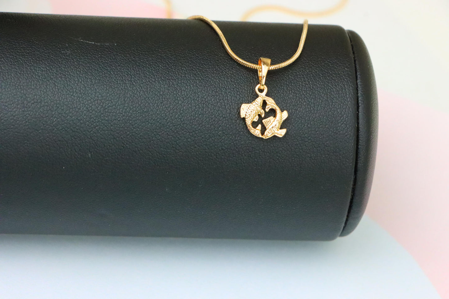 Pisces Zodiac Rose Gold Pendant Artistic Dual Fish Charm, XPPT1473 (2137-2)