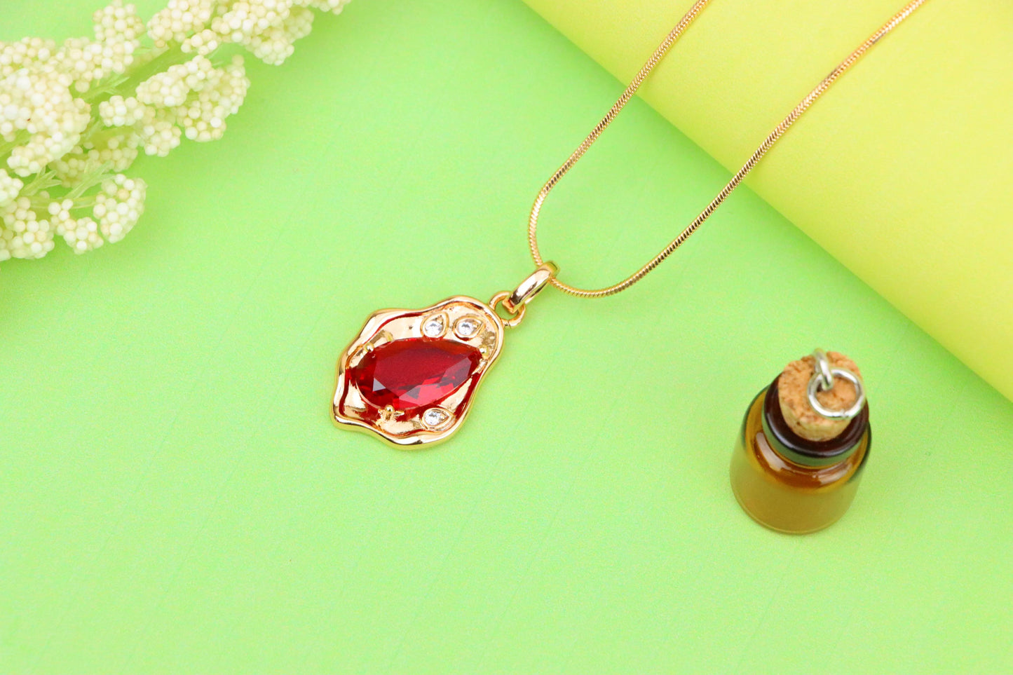 Elegant Red Teardrop Pendant with Gold Plated Irregular Frame, XPPT1729 (2162-9)